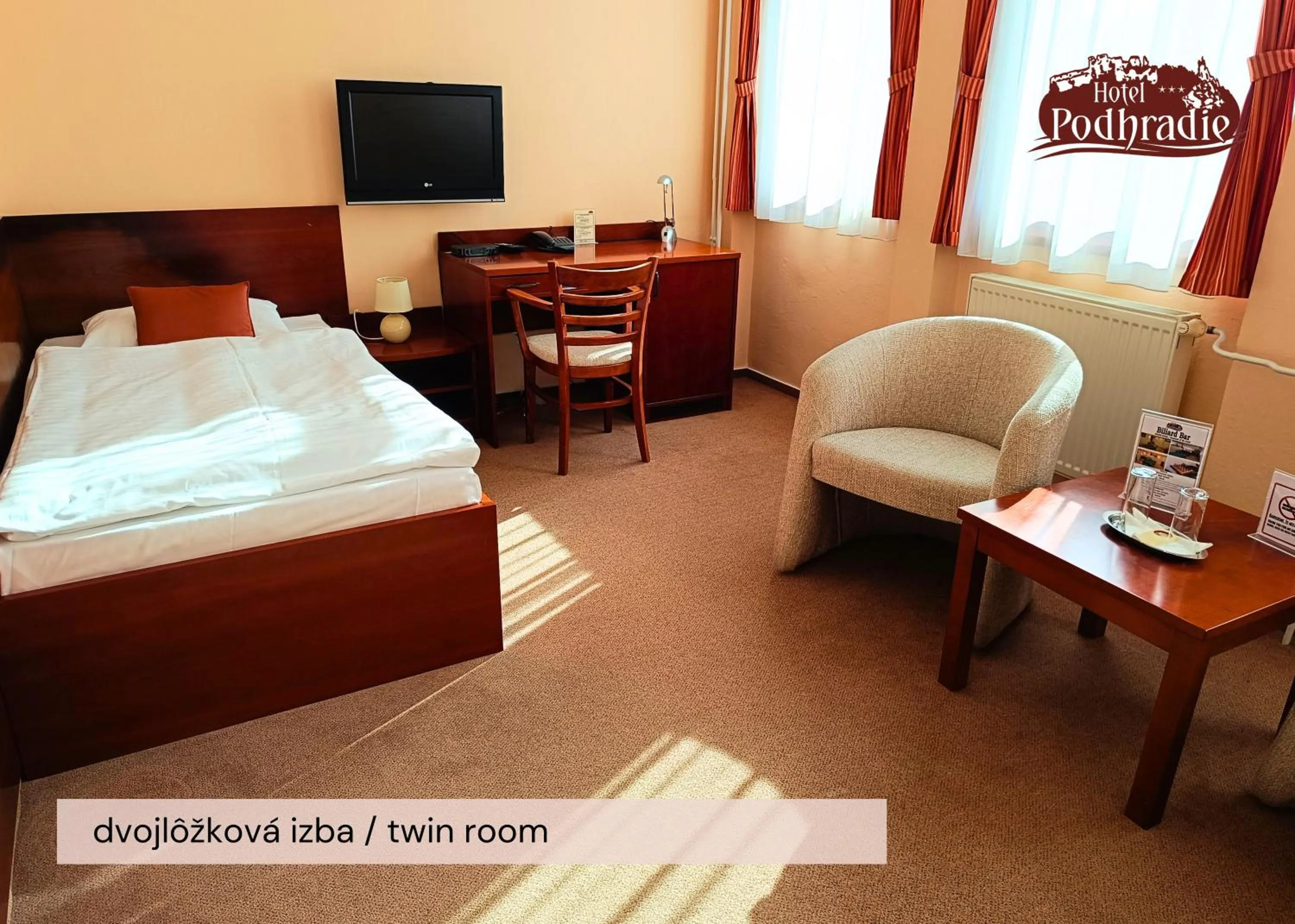 TV and multimedia, Bed in Hotel Podhradie