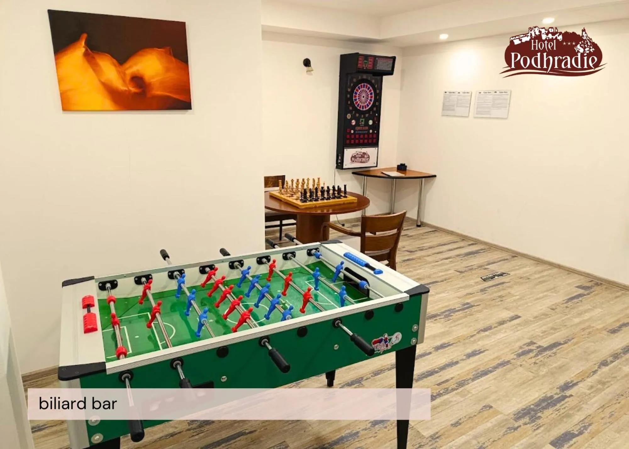 Communal lounge/ TV room in Hotel Podhradie