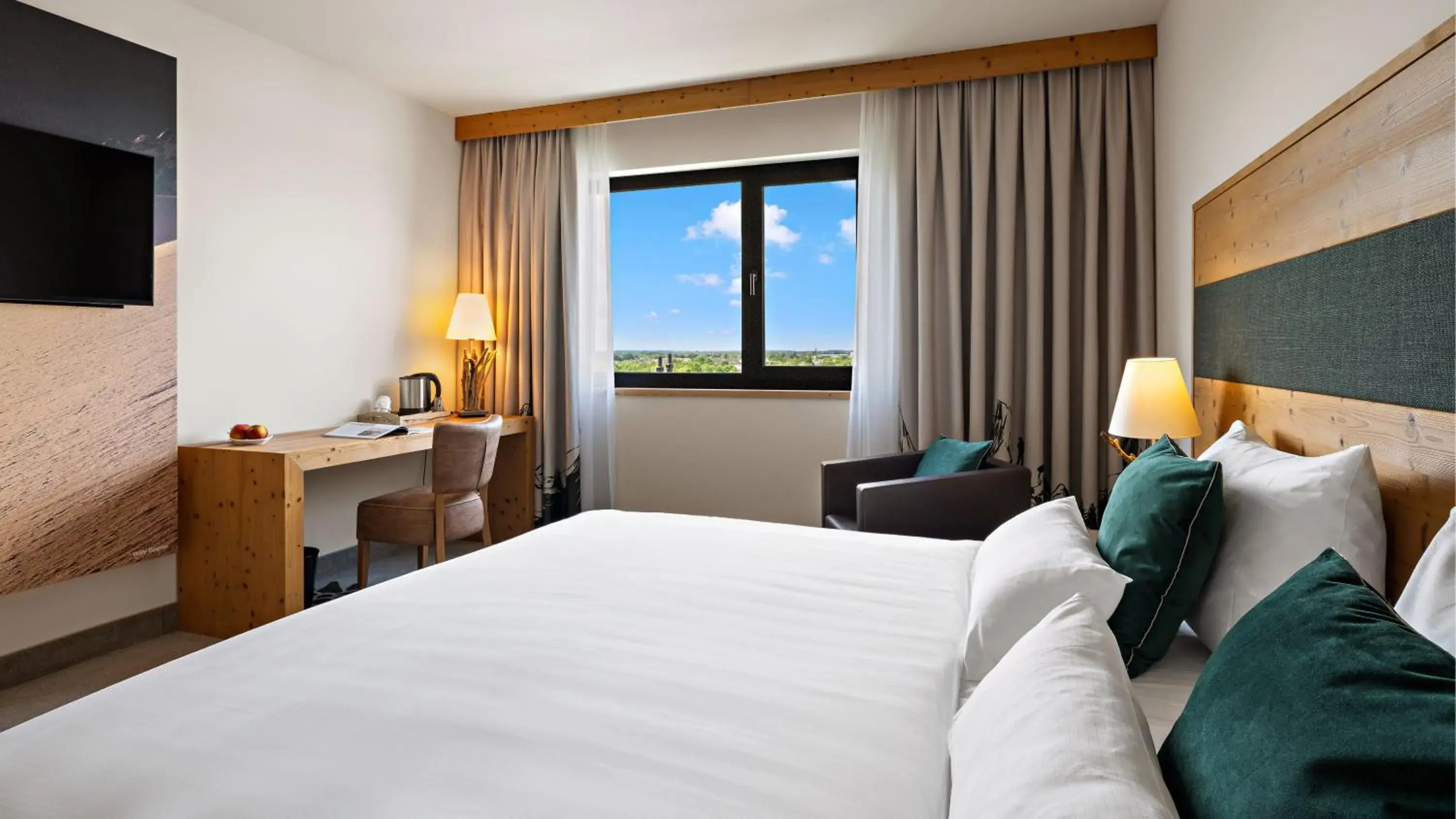 Photo of the whole room, Bed in Hotel Fire & Ice Düsseldorf/Neuss Photo of the whole room, Bed in Hotel Fire & Ice Düsseldorf/Neuss