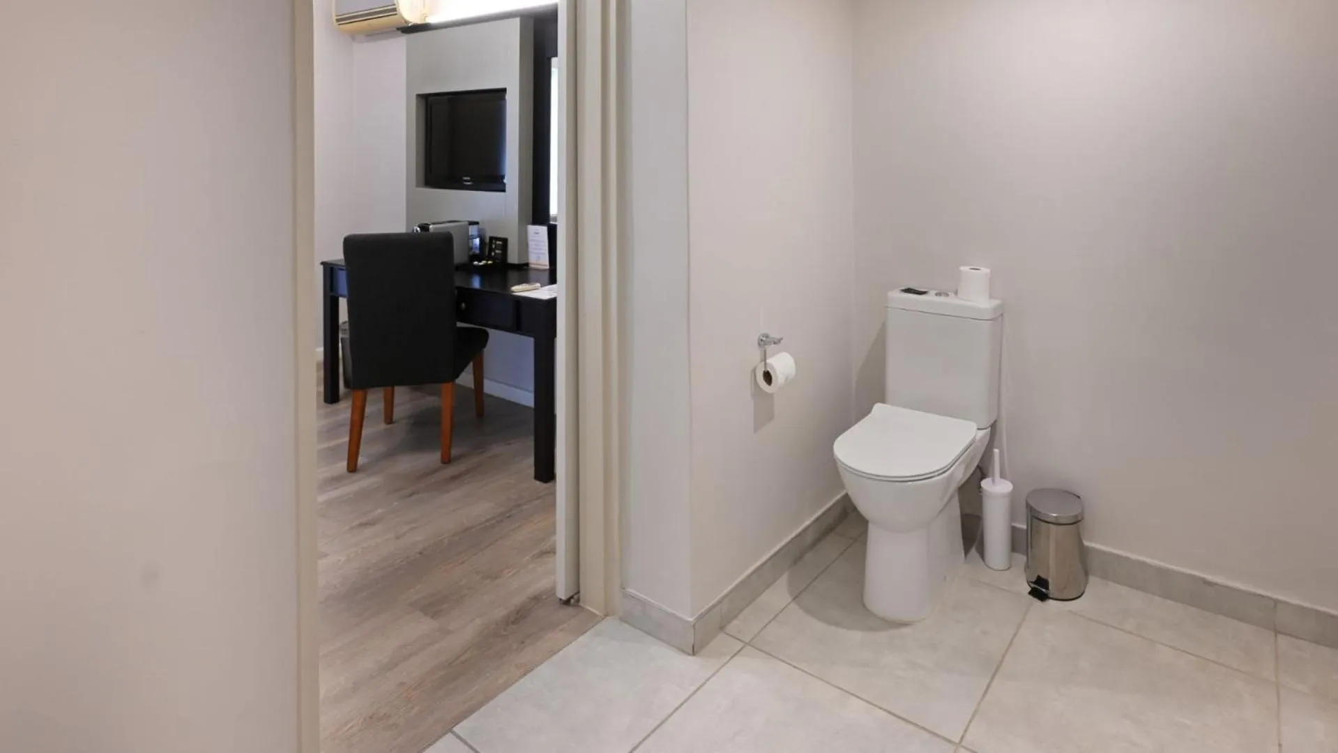 Toilet in ANEW Hotel Capital Pretoria