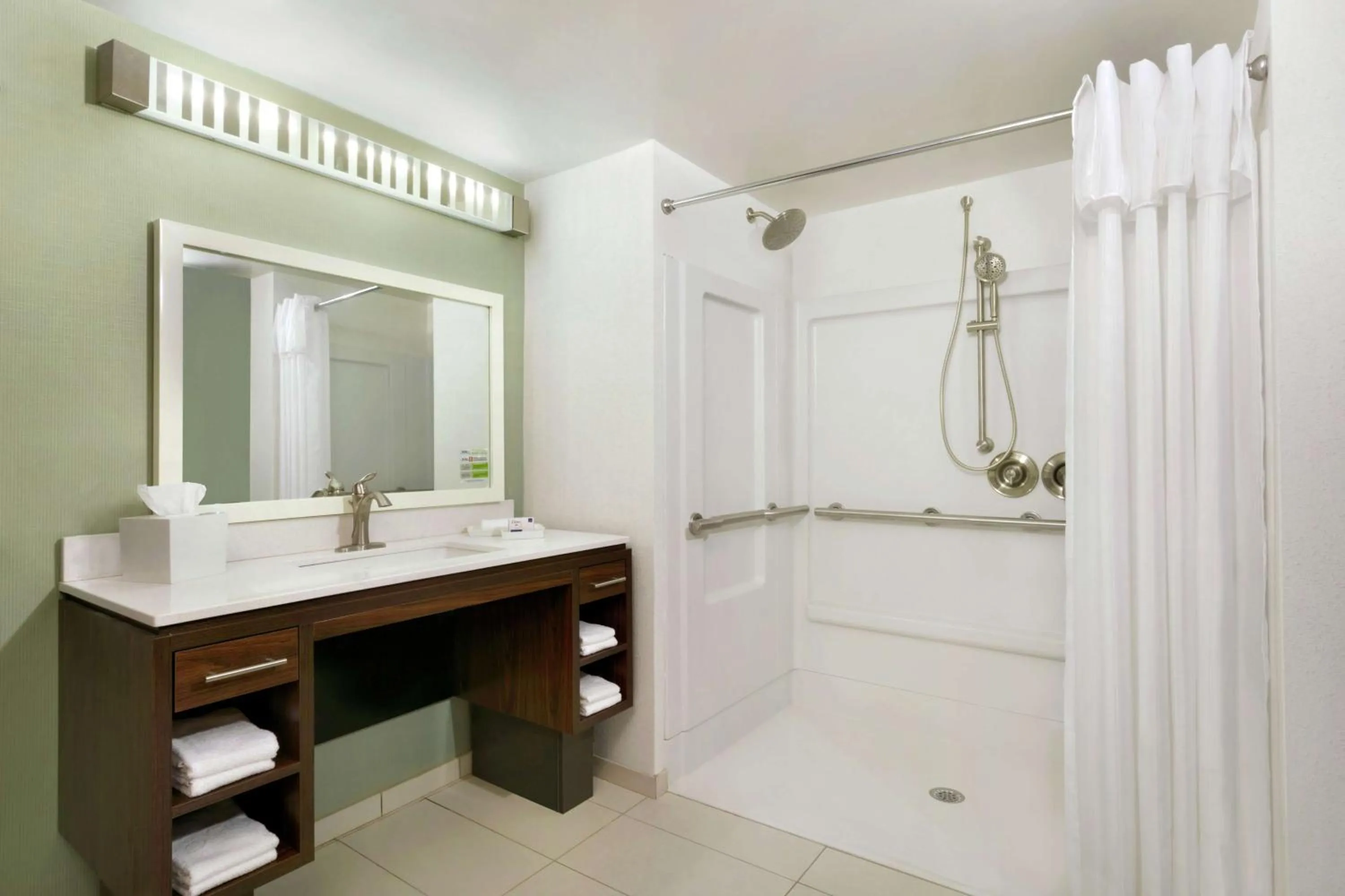 Bathroom in Home2 Suites By Hilton Mt Pleasant Charleston