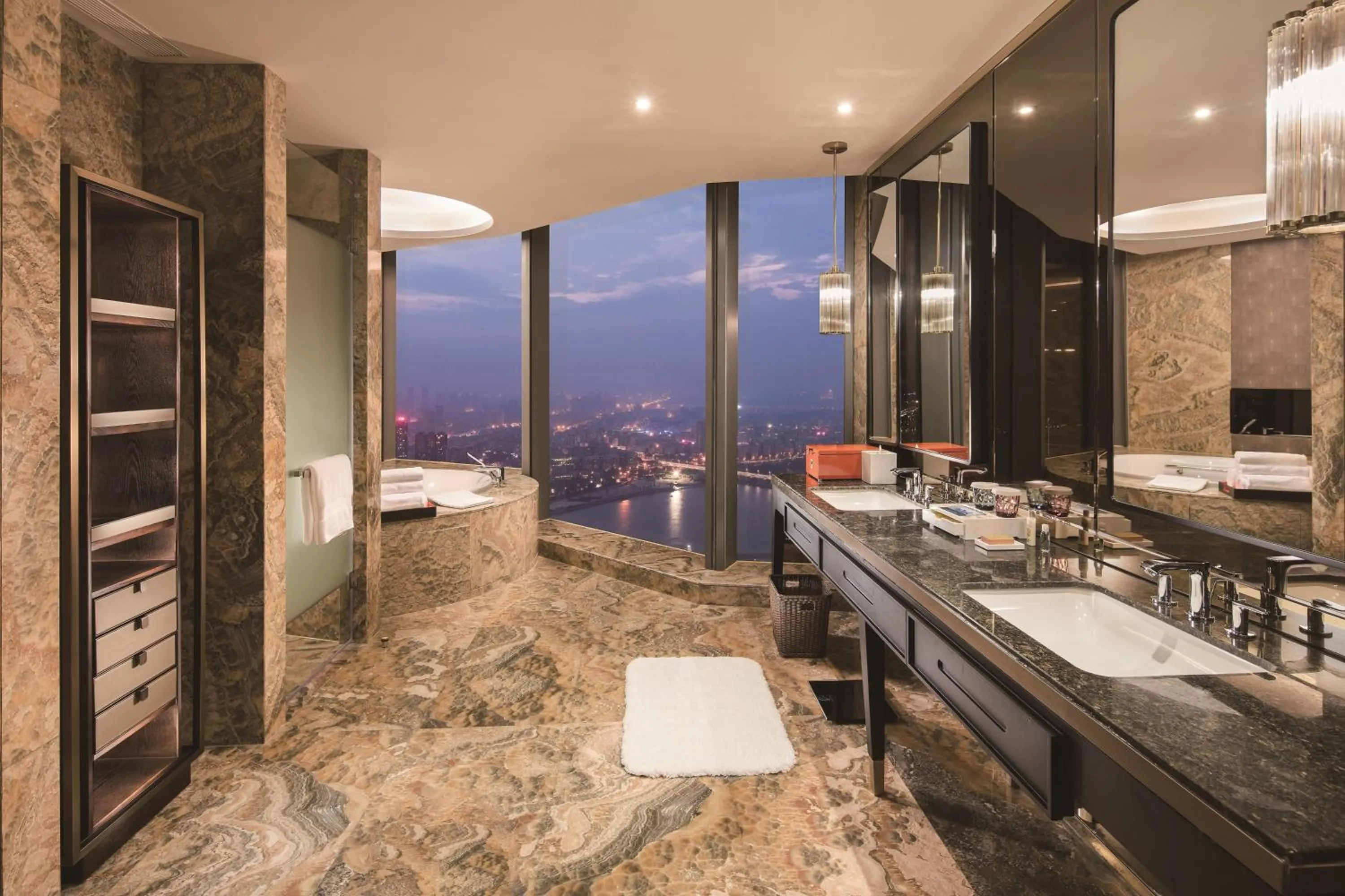 Bathroom in Hilton Fuzhou