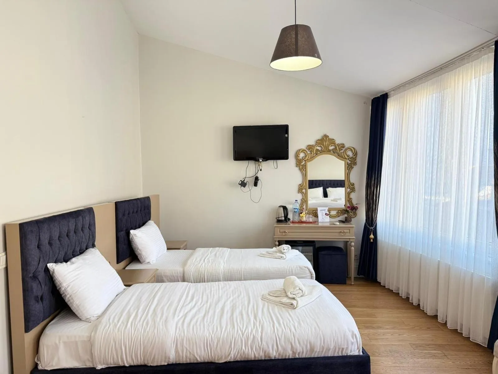 TV and multimedia, Bed in Hotel Next2