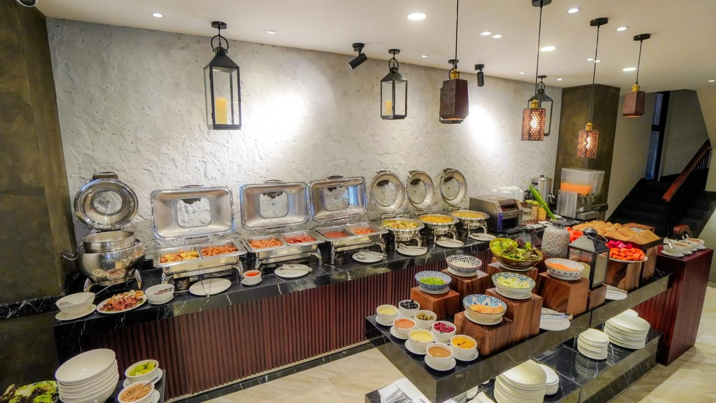 Restaurant/places to eat in SIM Boutique Hotel