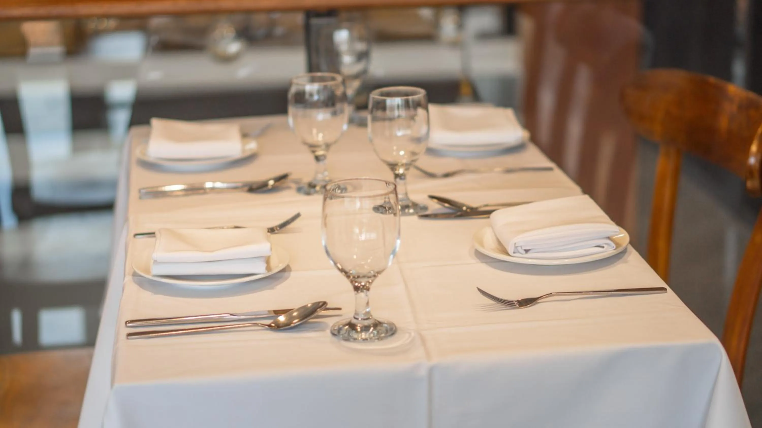 Restaurant/places to eat in SIM Boutique Hotel