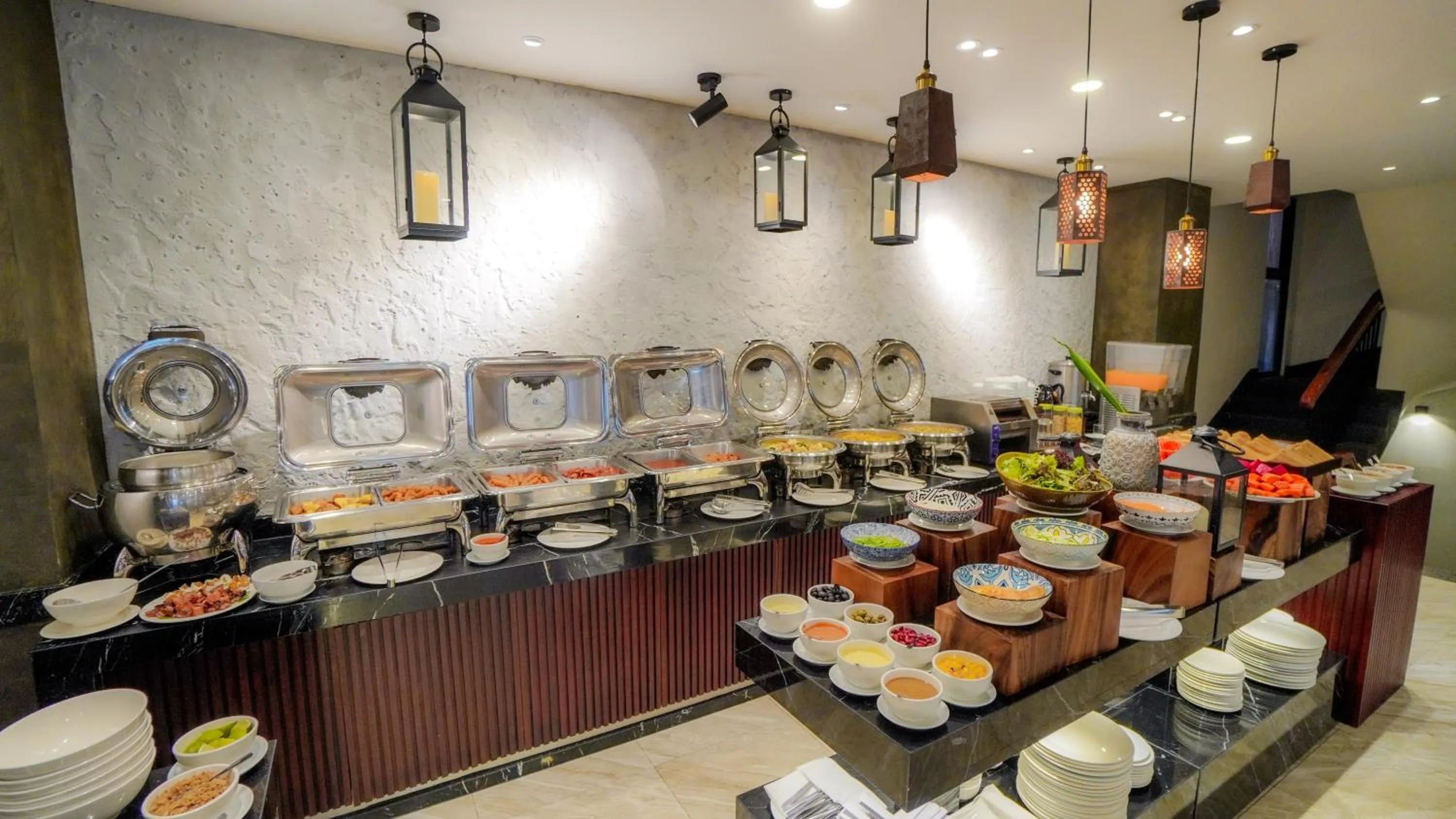 Food and drinks in SIM Boutique Hotel