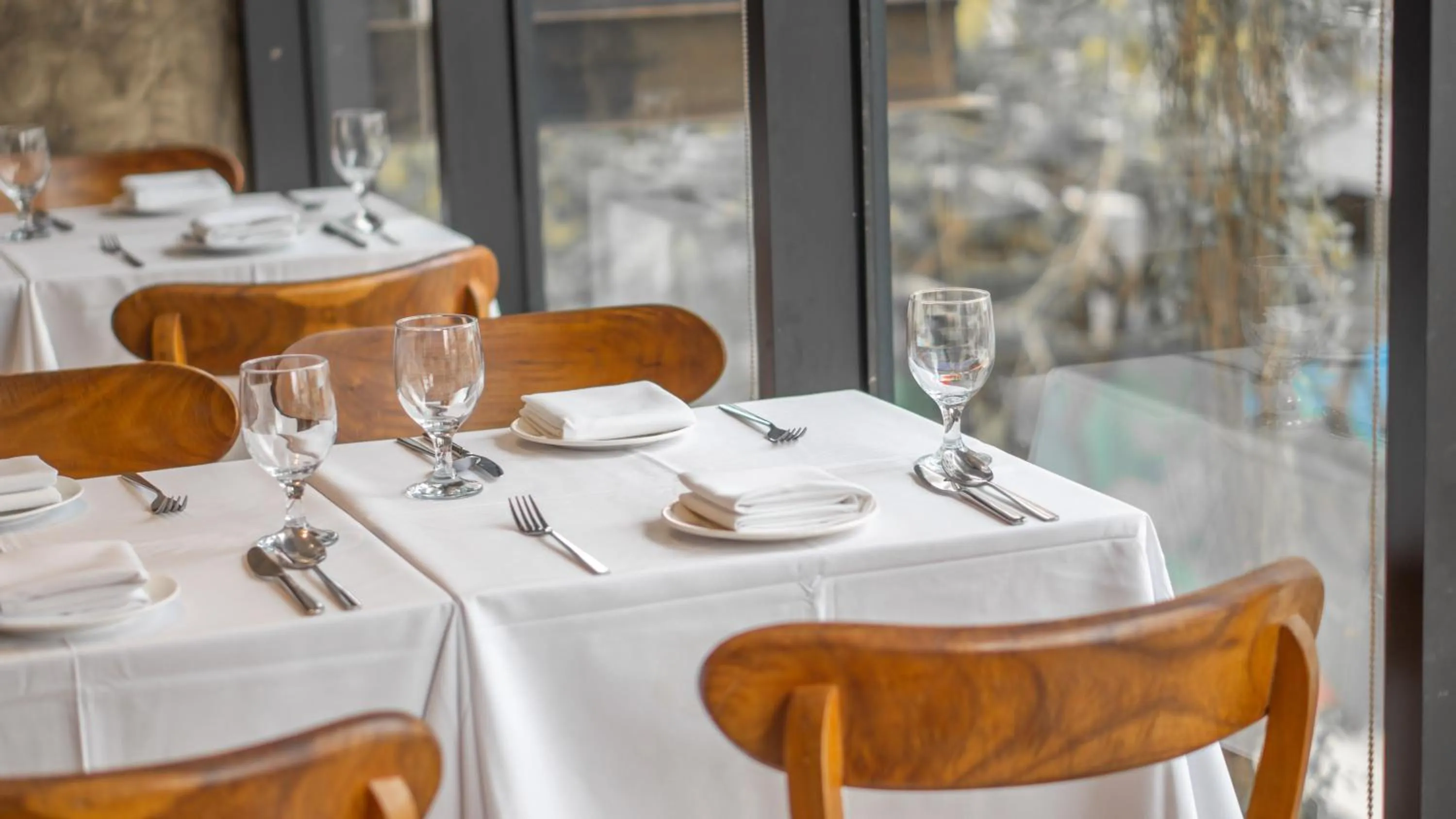 Restaurant/places to eat in SIM Boutique Hotel