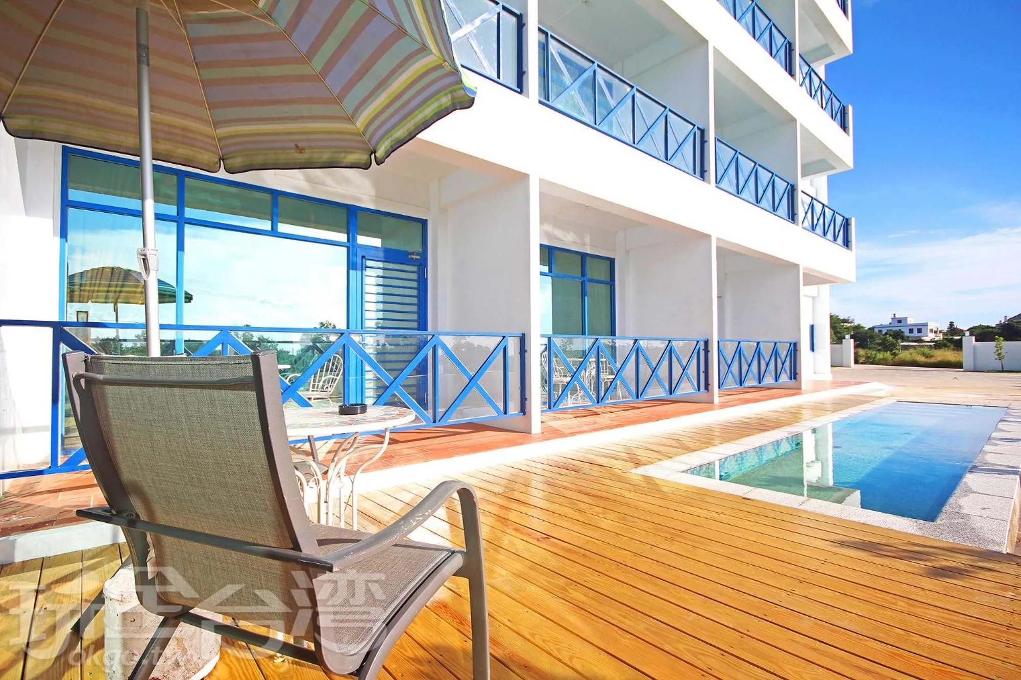 Bay Villa Hall