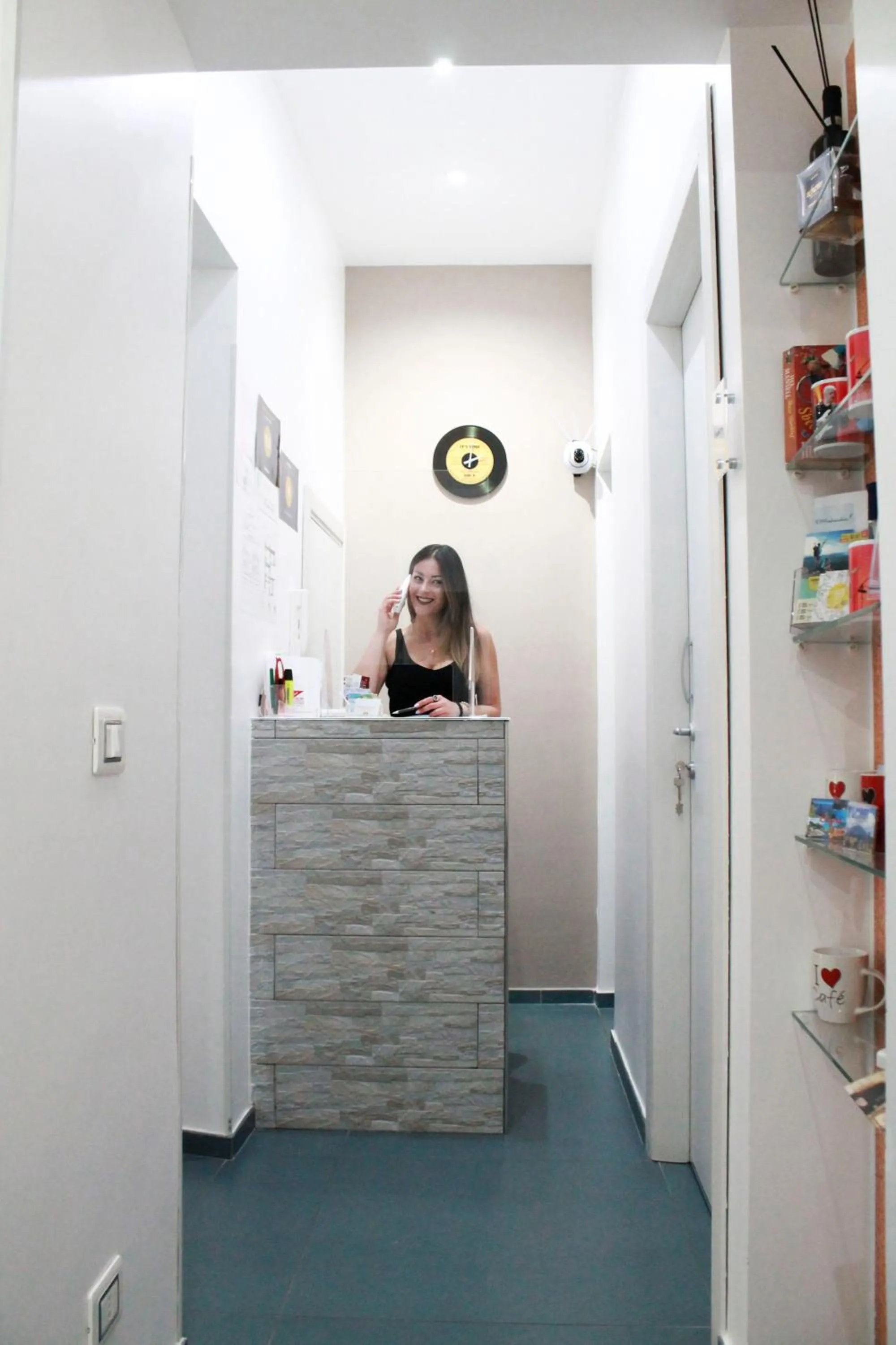 Staff in Mascalzone latino luxury rooms