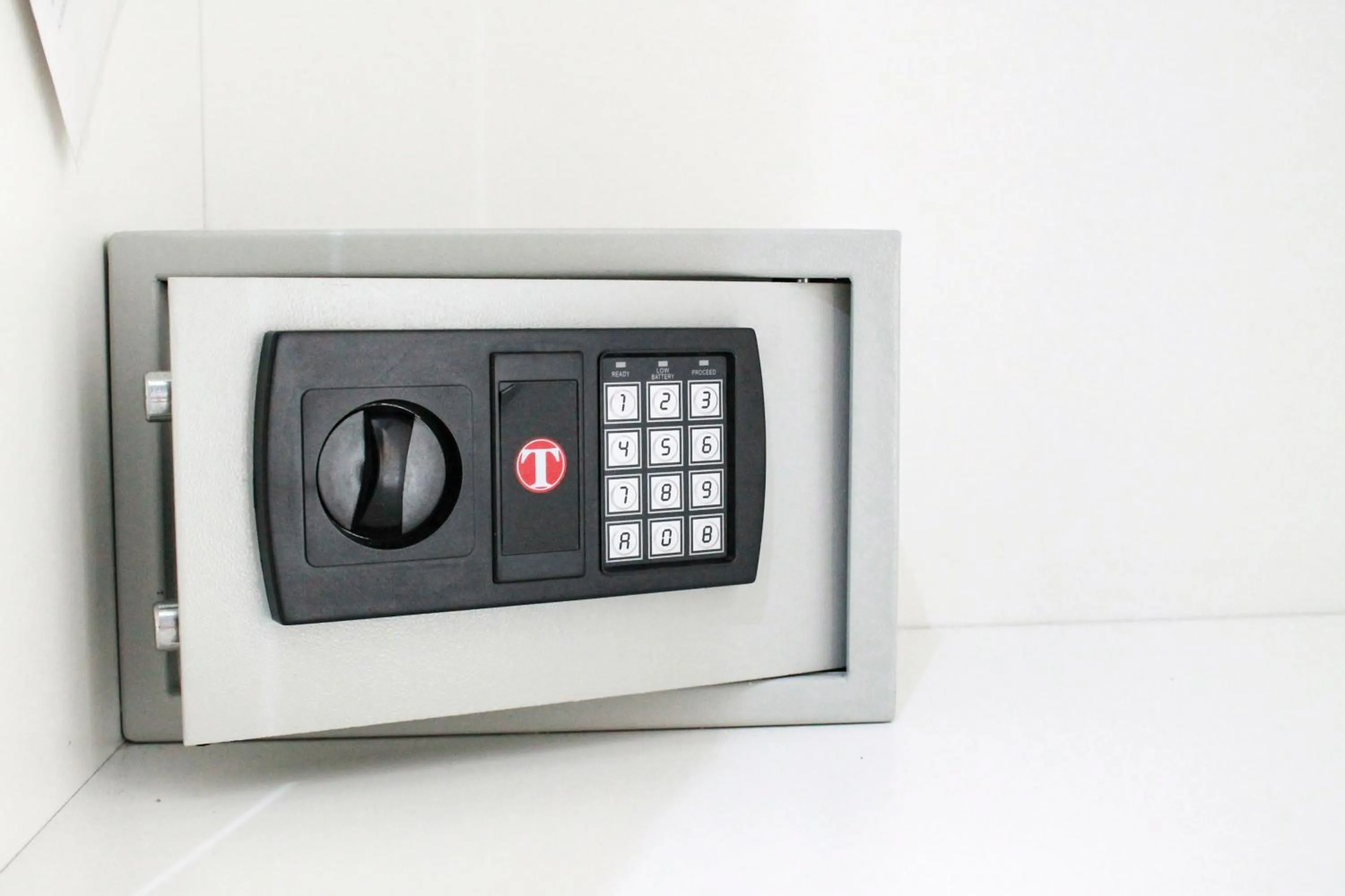 Day in Mascalzone latino luxury rooms