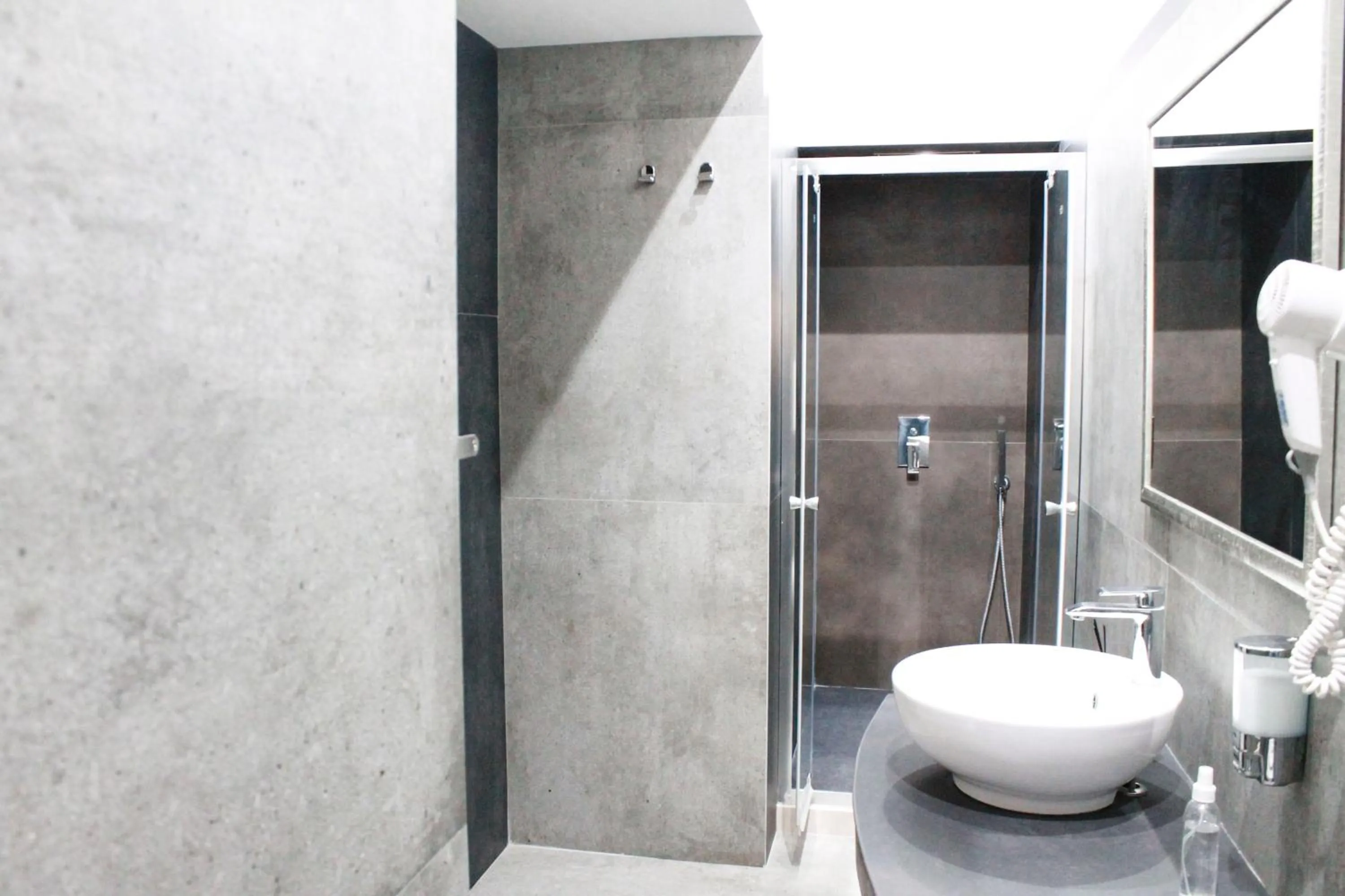 Bathroom in Mascalzone latino luxury rooms