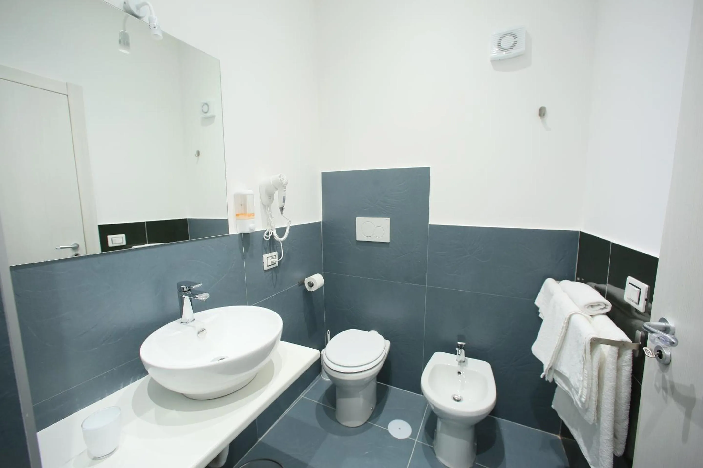 Decorative detail in Mascalzone latino luxury rooms