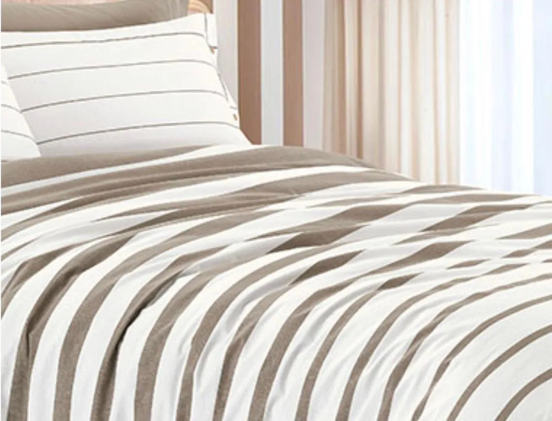 Bed in Mascalzone latino luxury rooms