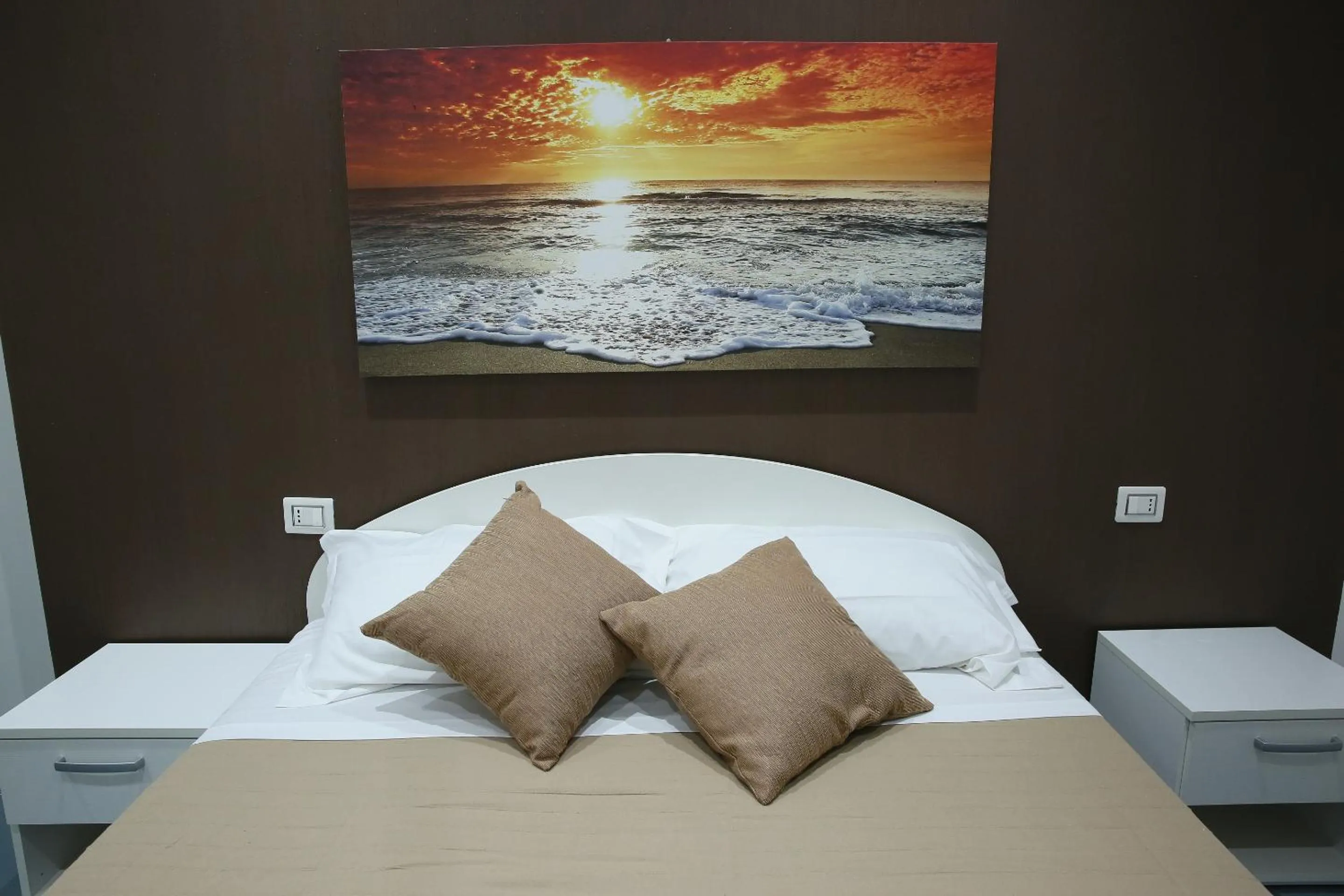 Decorative detail, Bed in Mascalzone latino luxury rooms