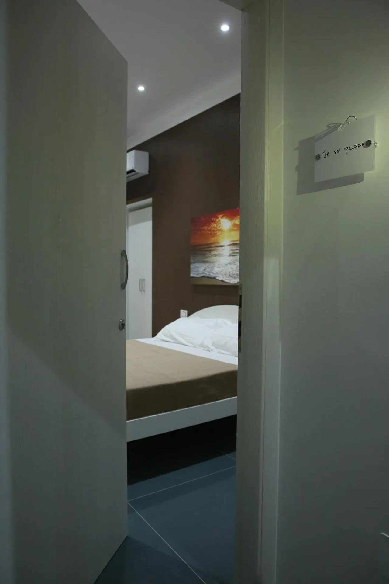 Photo of the whole room, Bed in Mascalzone latino luxury rooms