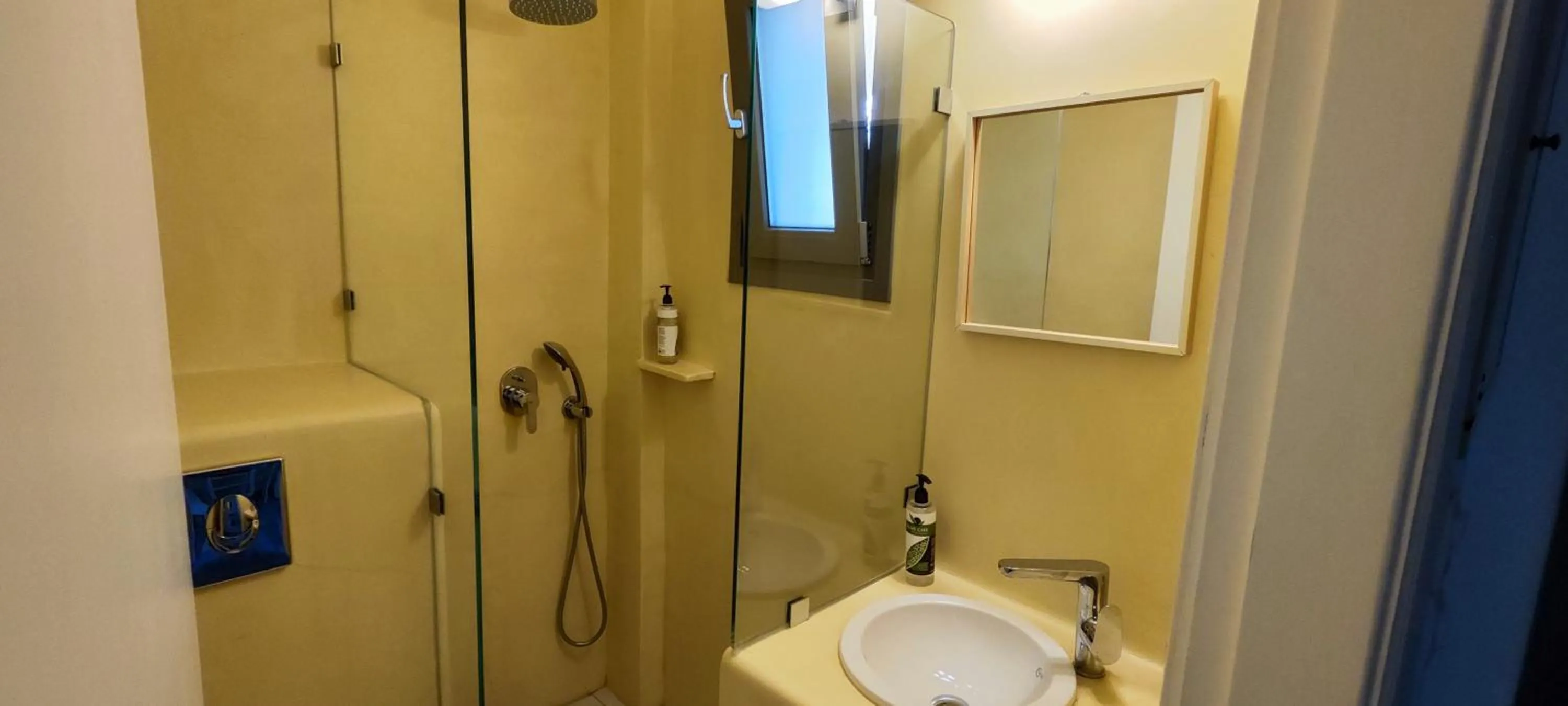 Bathroom in Ragousis Apartments