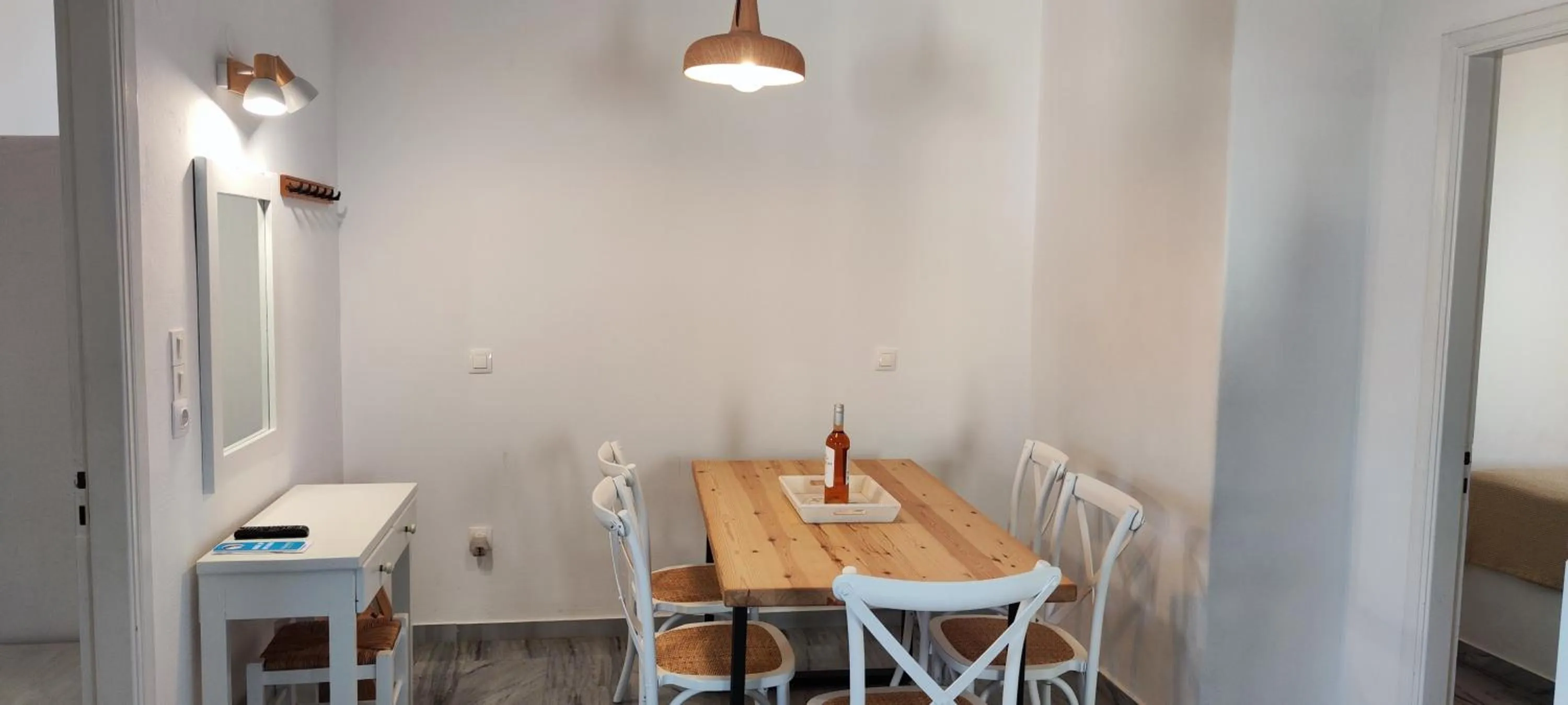 Dining area in Ragousis Apartments