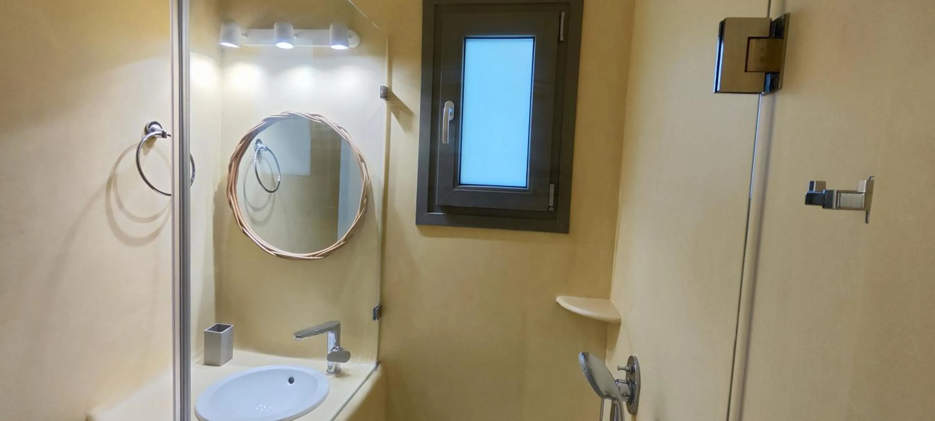 Shower in Ragousis Apartments