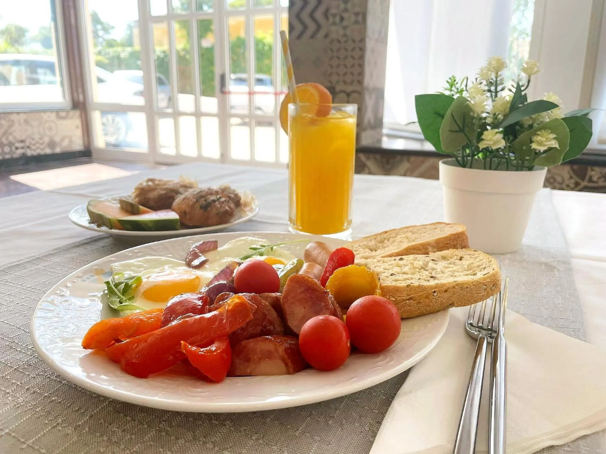 Breakfast in Hotel Riva Kaštela with swimming pool