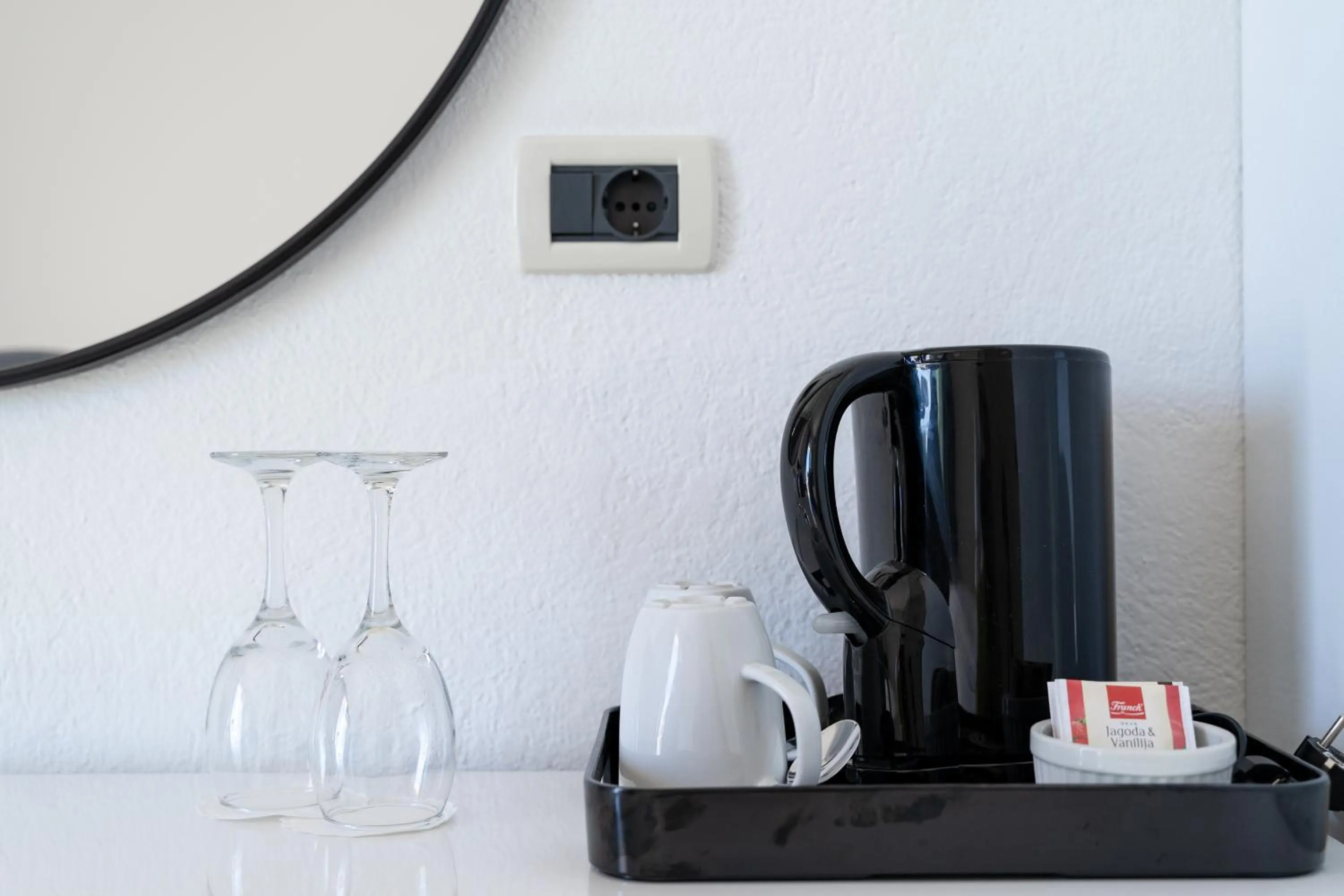 Coffee/tea facilities in Hotel Riva Kaštela with swimming pool
