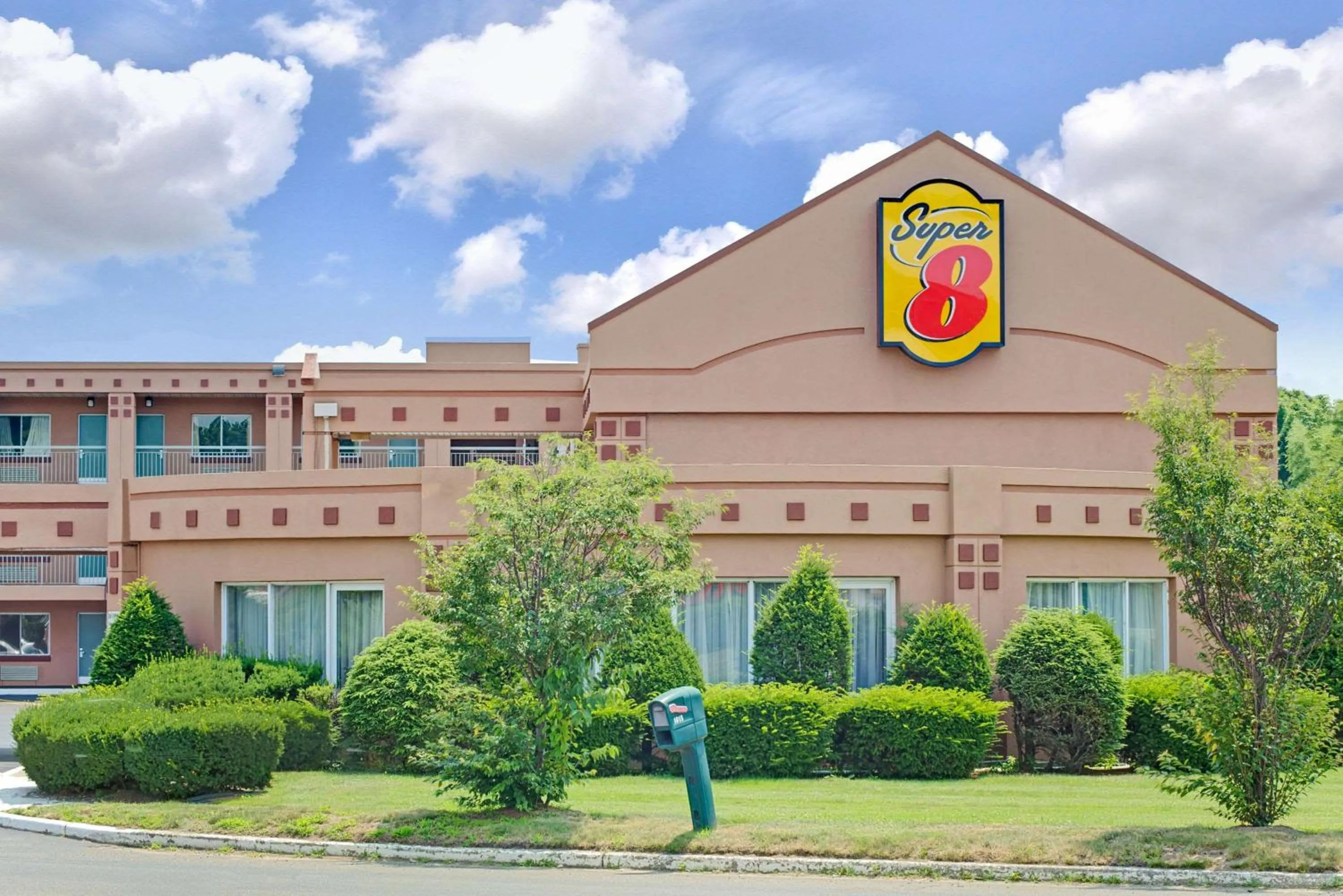 Property building in Super 8 by Wyndham Milford/New Haven