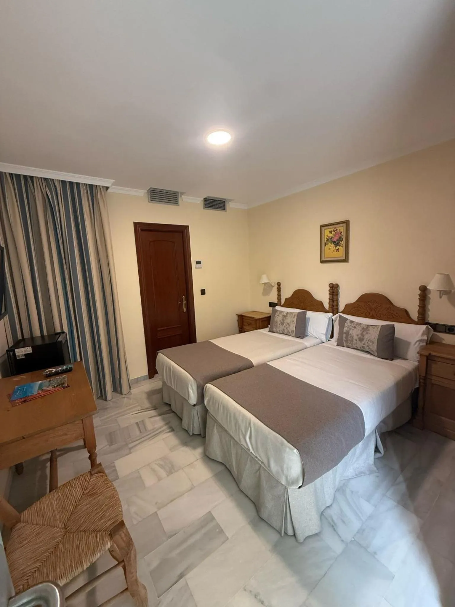 Bed in Hotel La Española