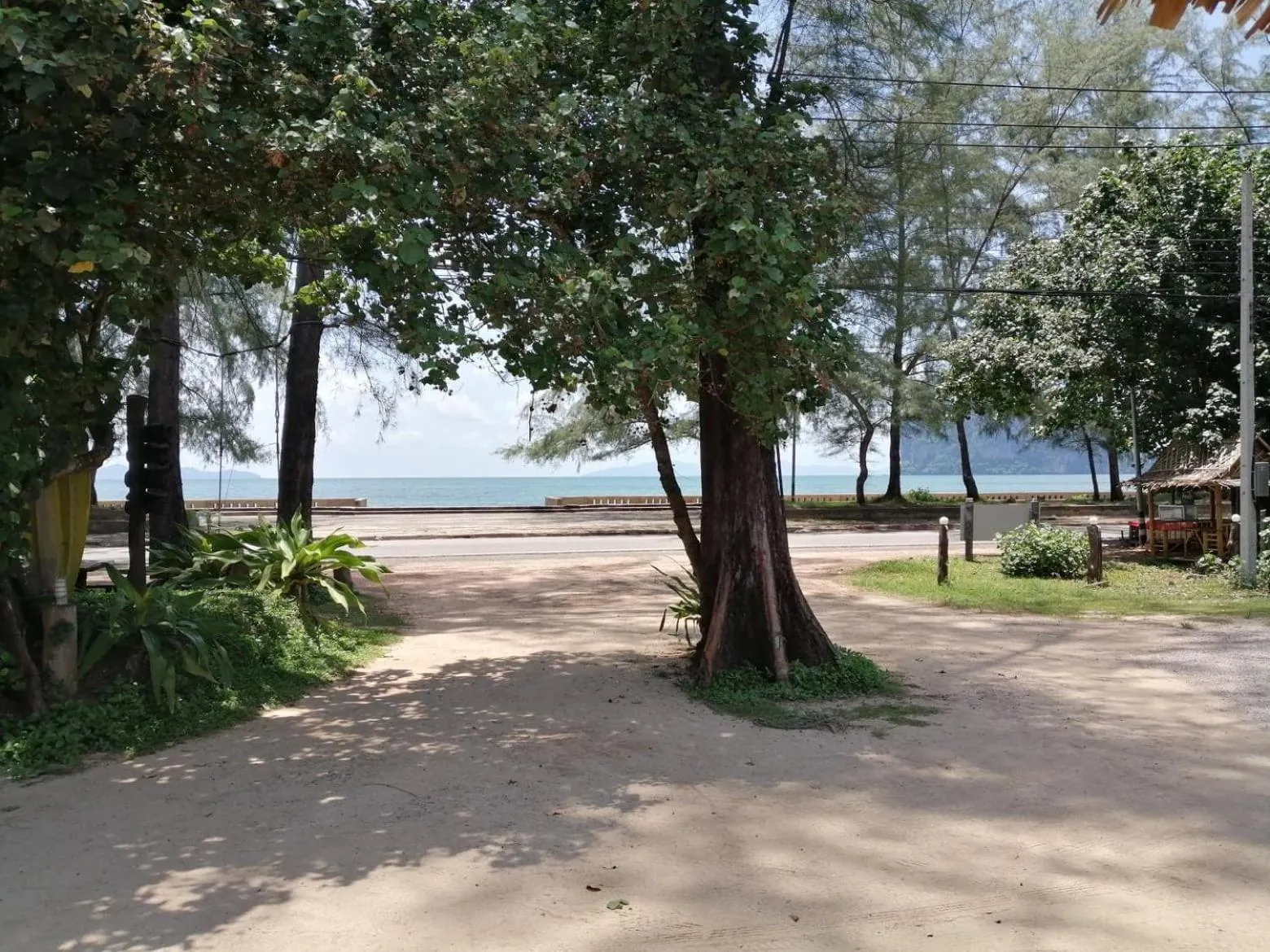 Fisherman's Hut , ขนำชาวเลโฮมสเตย์