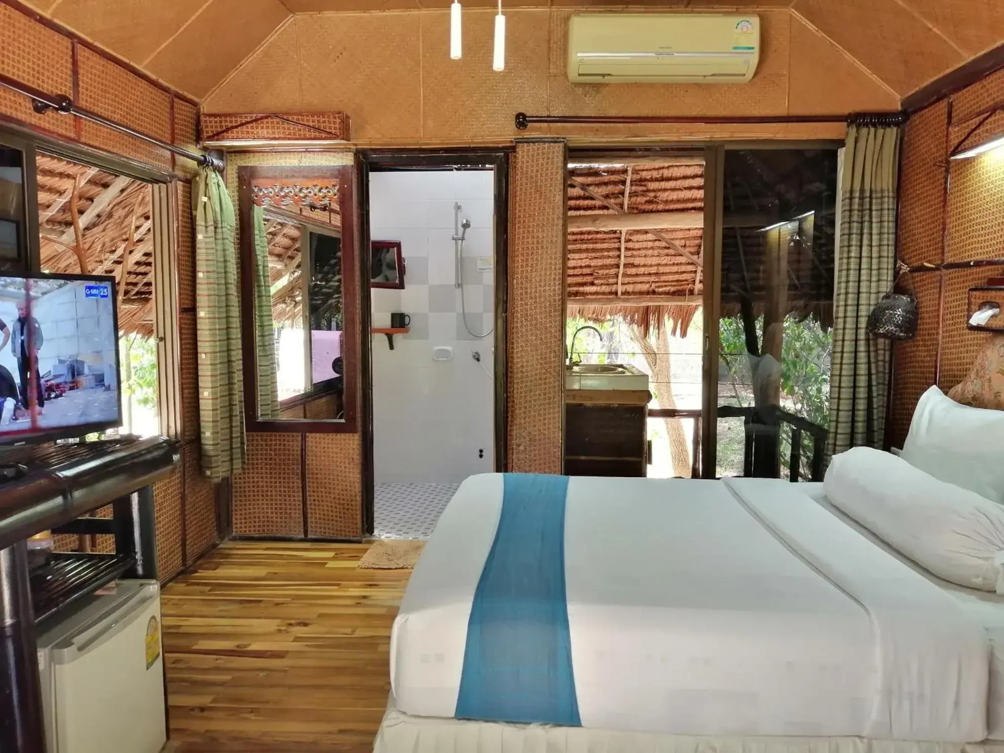 Bed in Fisherman's Hut , ขนำชาวเลโฮมสเตย์ Bed in Fisherman's Hut , ขนำชาวเลโฮมสเตย์