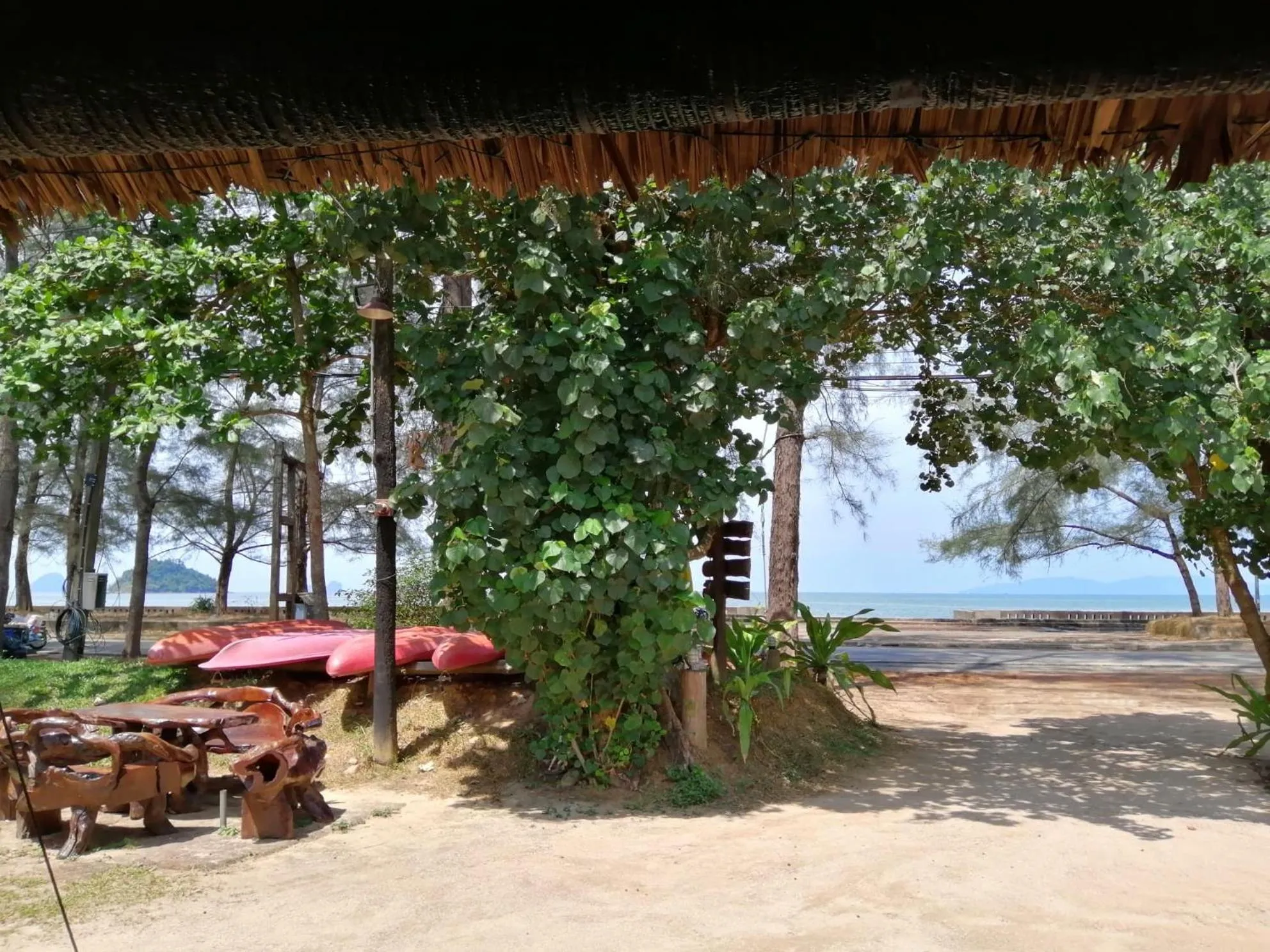 Fisherman's Hut , ขนำชาวเลโฮมสเตย์