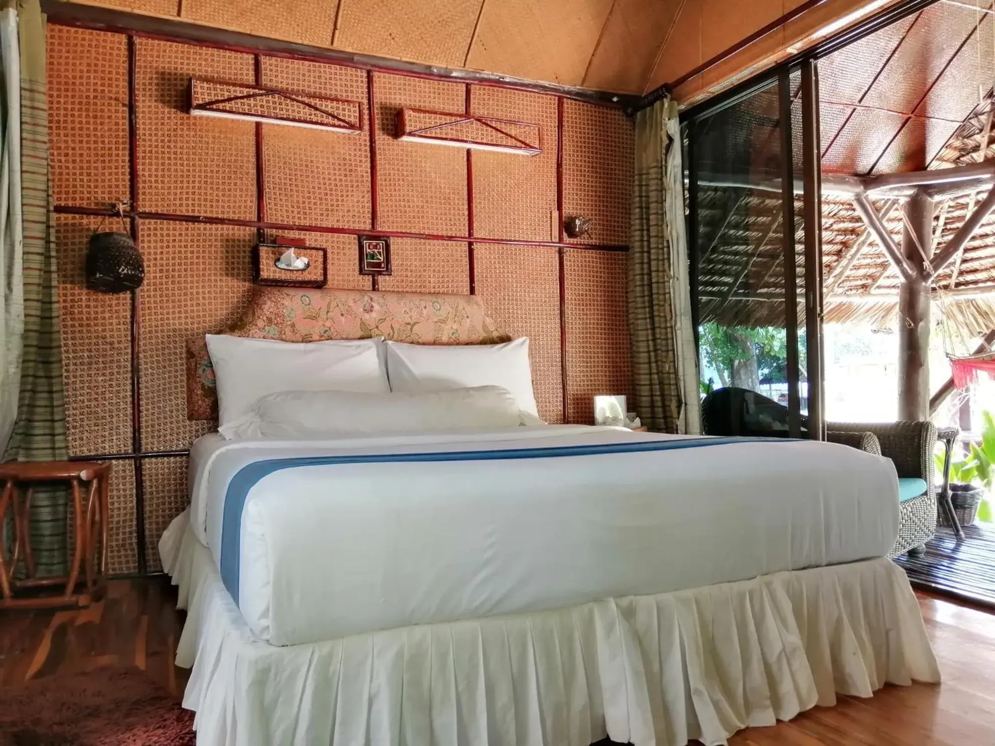 Bed in Fisherman's Hut , ขนำชาวเลโฮมสเตย์ Bed in Fisherman's Hut , ขนำชาวเลโฮมสเตย์
