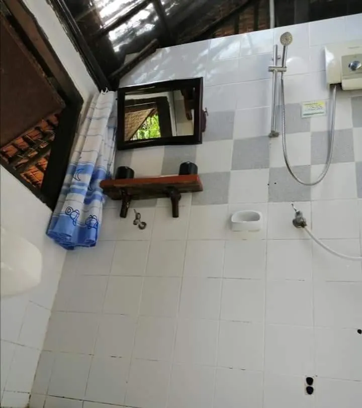 Fisherman's Hut , ขนำชาวเลโฮมสเตย์