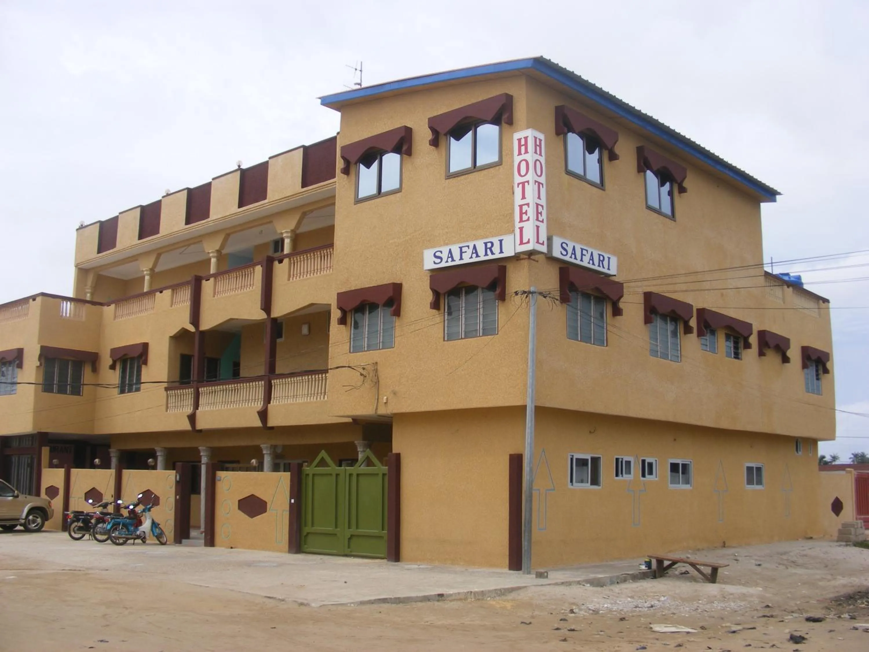 Property building in Hotel Safari COTONOU