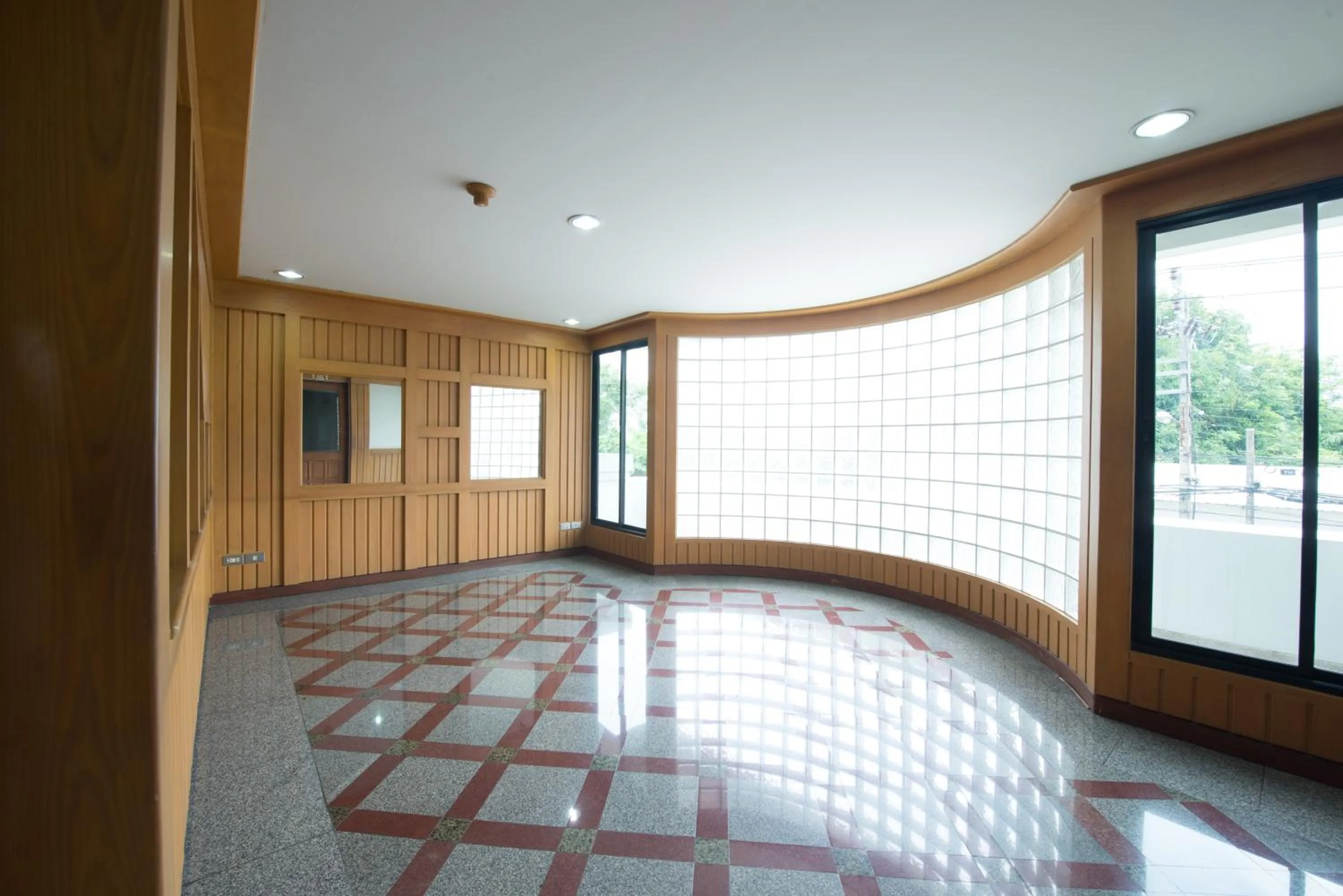 Area and facilities in Baan Pratoom