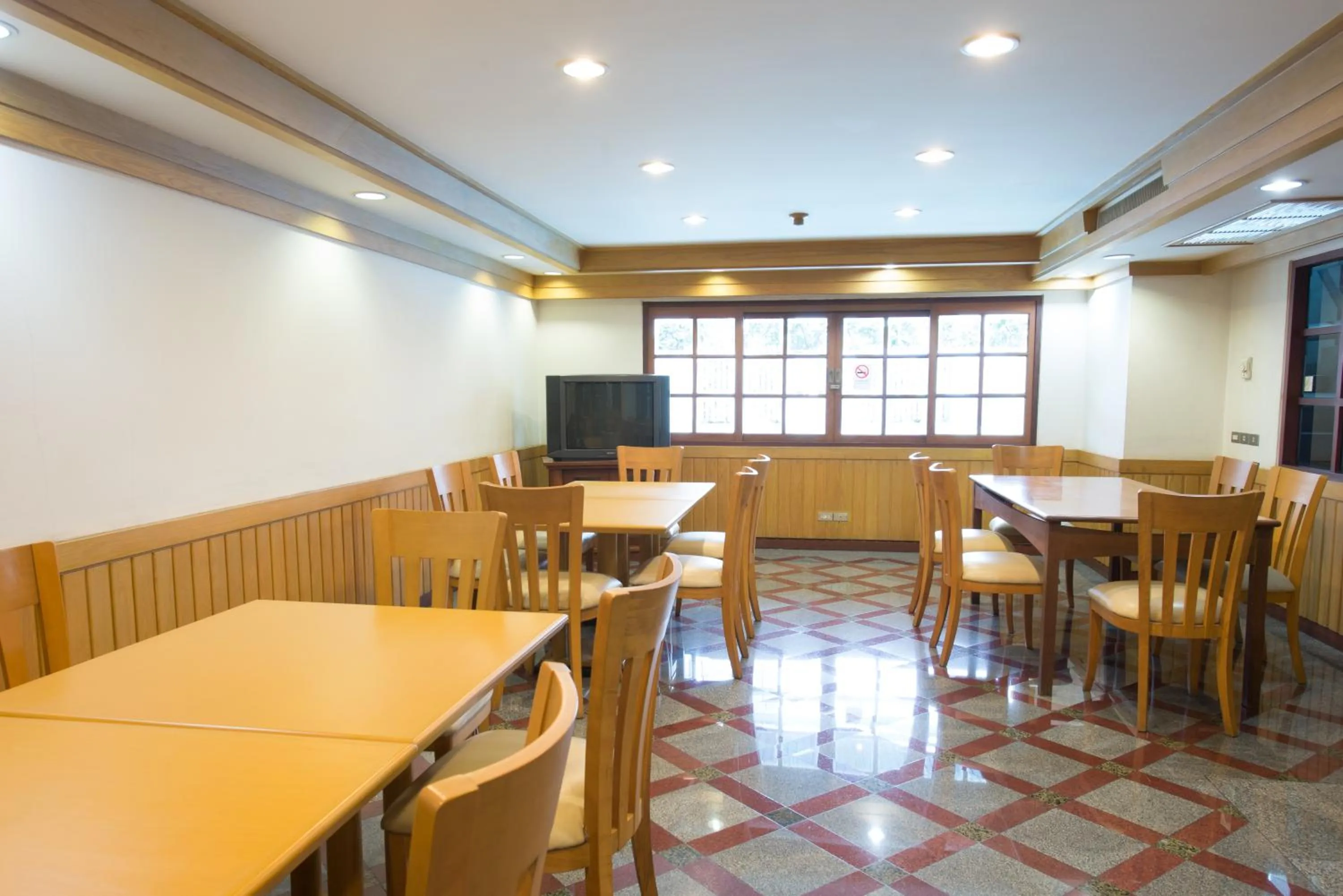 Area and facilities in Baan Pratoom