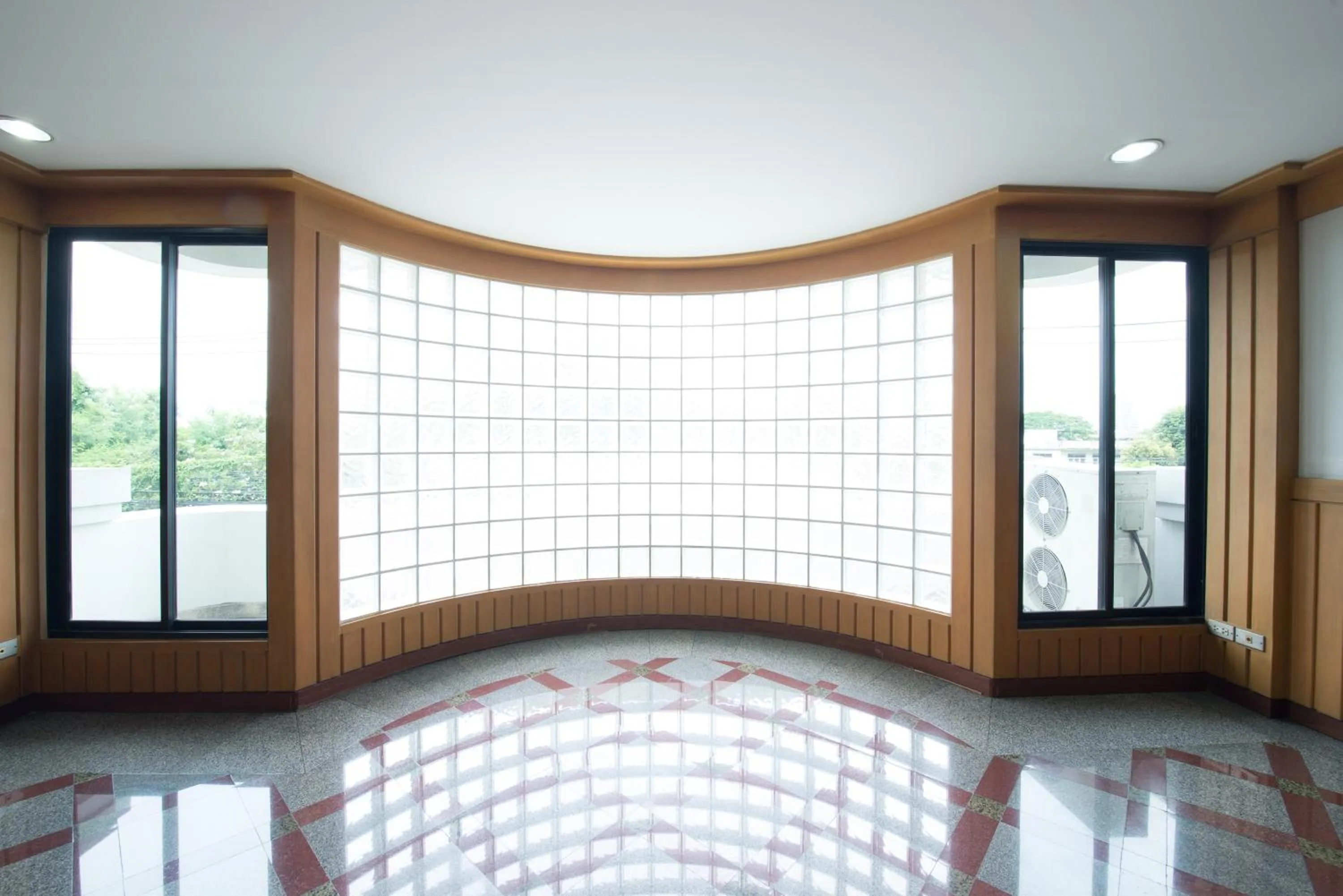 Area and facilities in Baan Pratoom