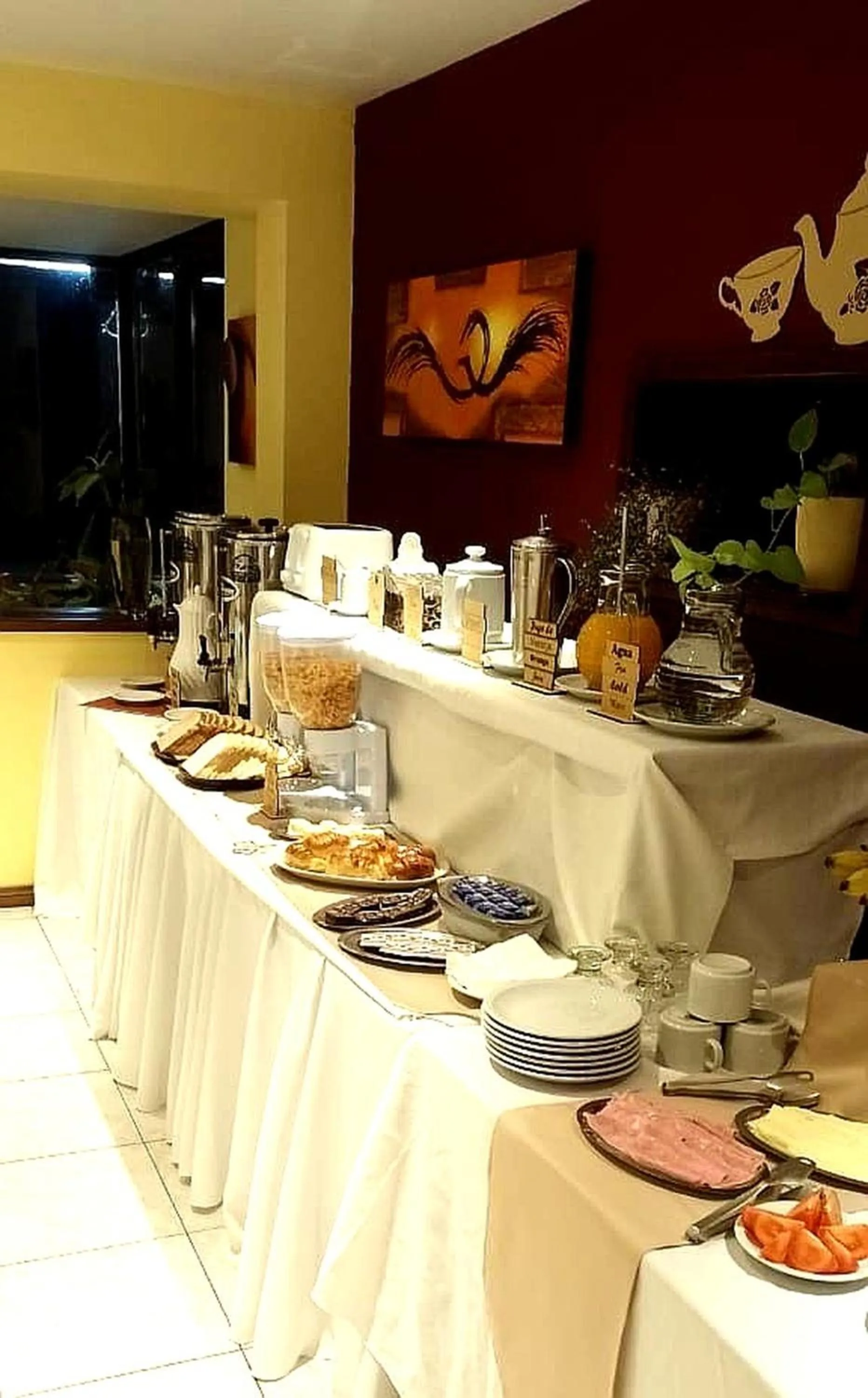 Breakfast in Lar Aike