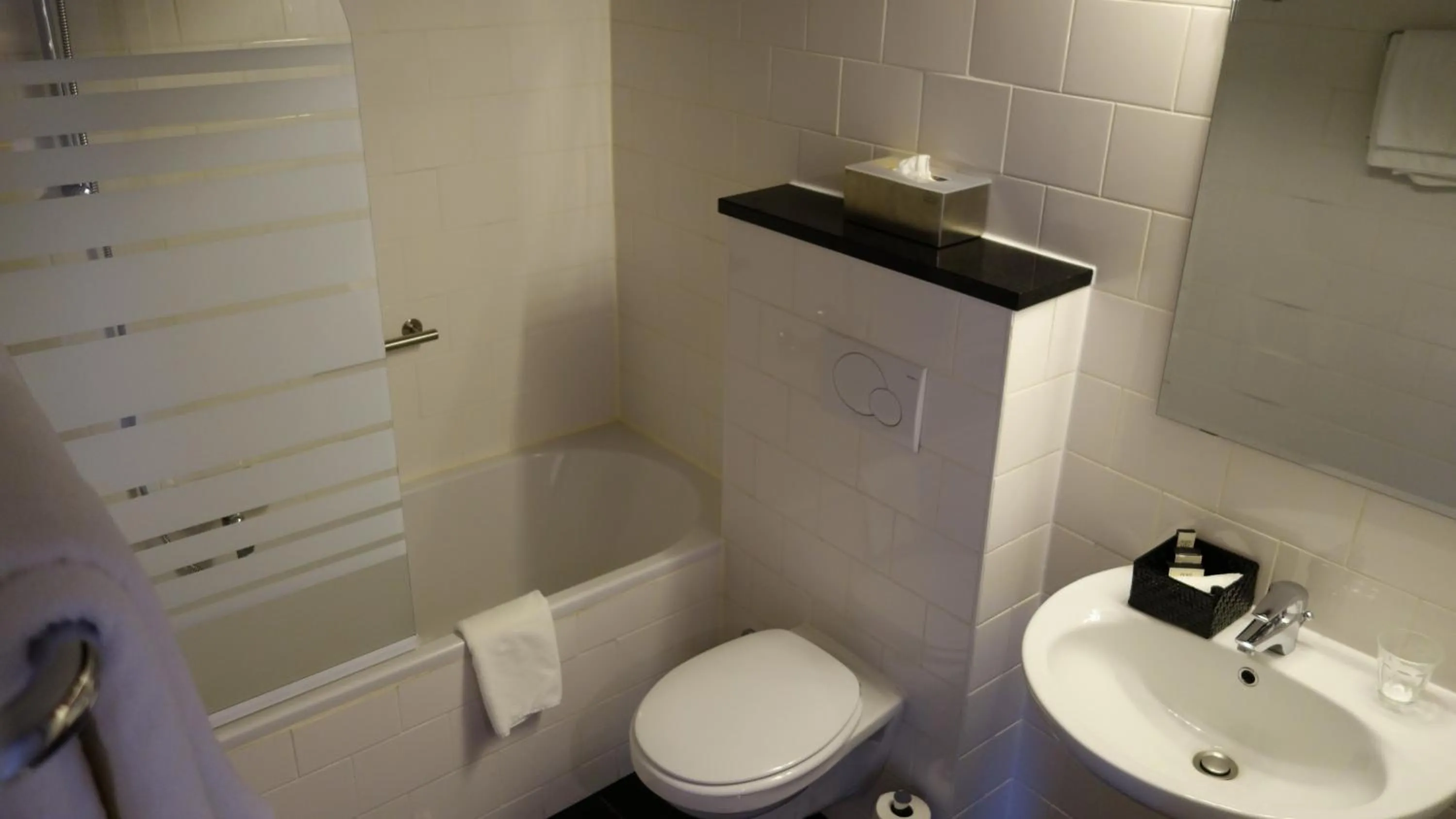 Shower in Chambres D'Hotes Rekko