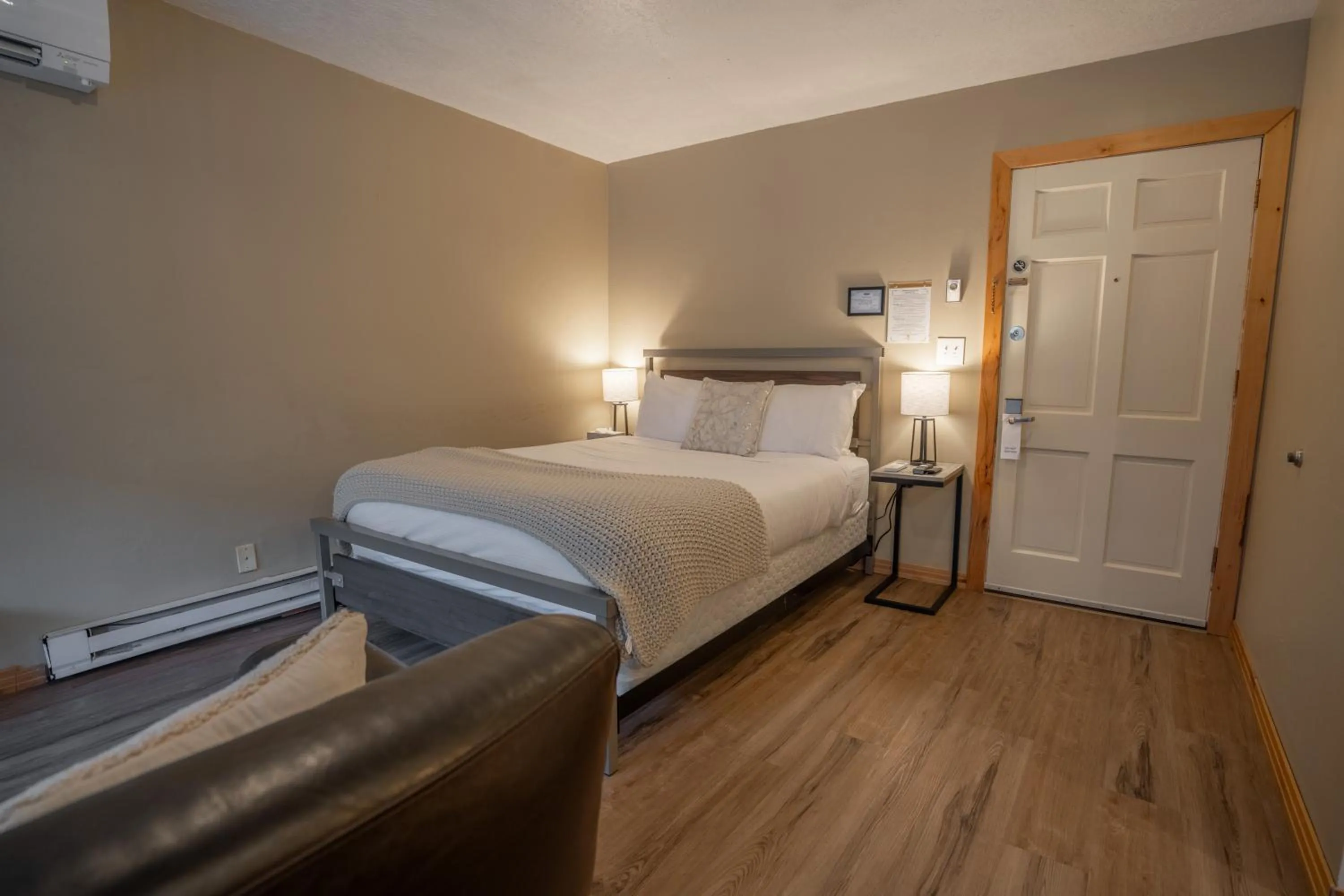 Bed in Treasure Mountain Inn