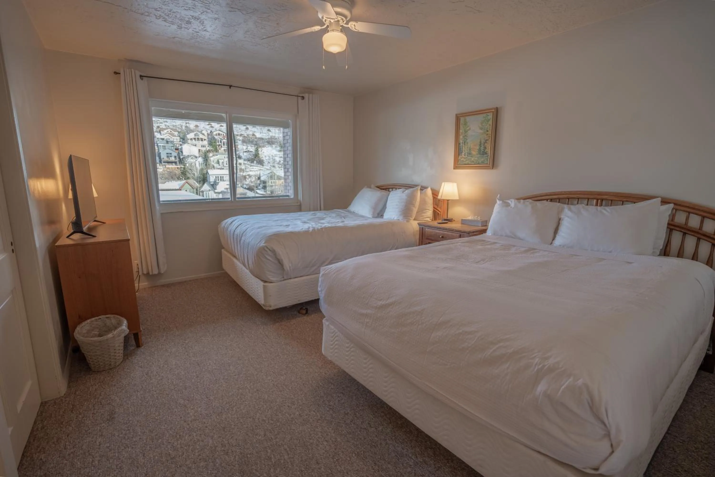 Bed in Treasure Mountain Inn