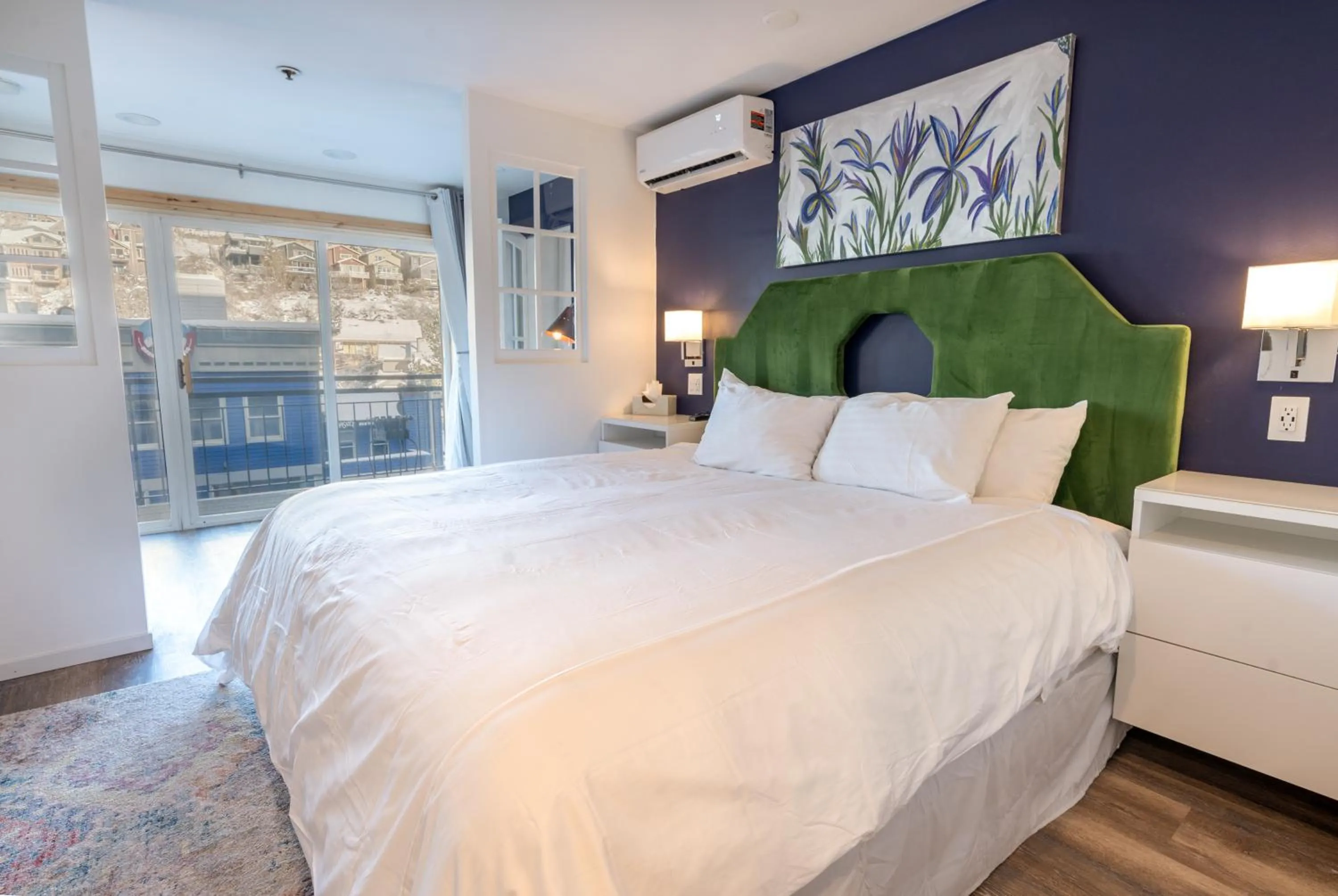 Bed in Treasure Mountain Inn