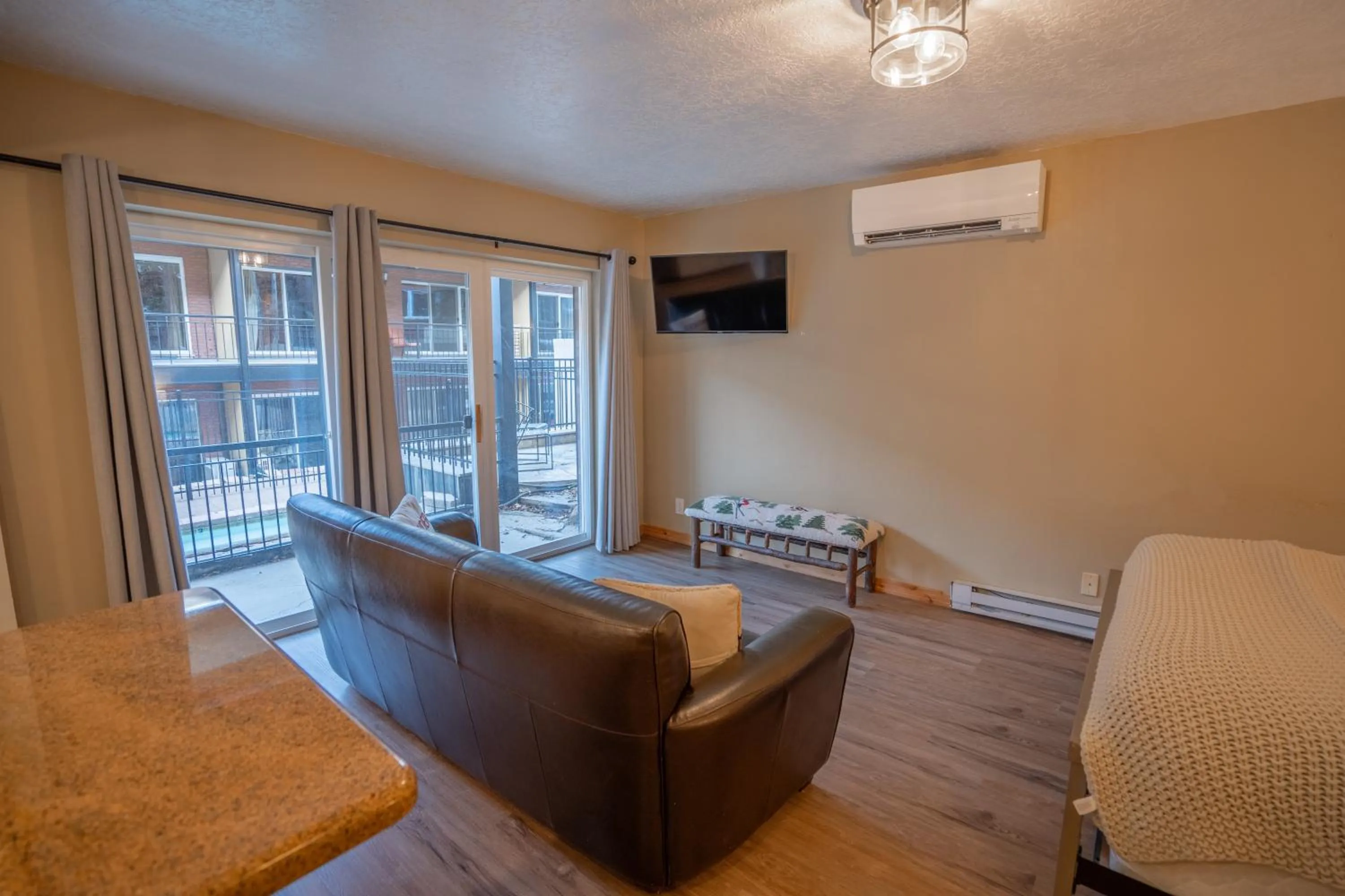 Treasure Mountain Inn