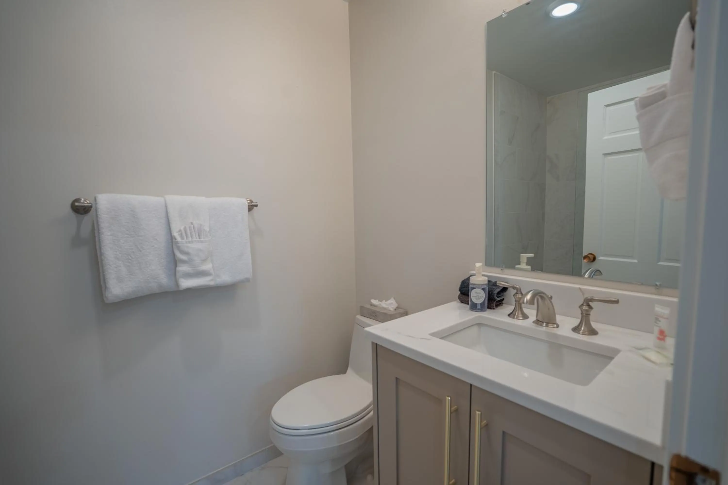 Treasure Mountain Inn