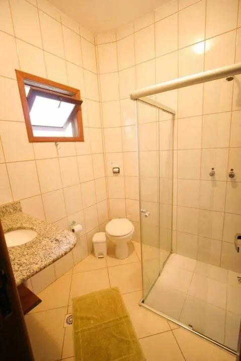 Bath in Vila dos Passaros Flats