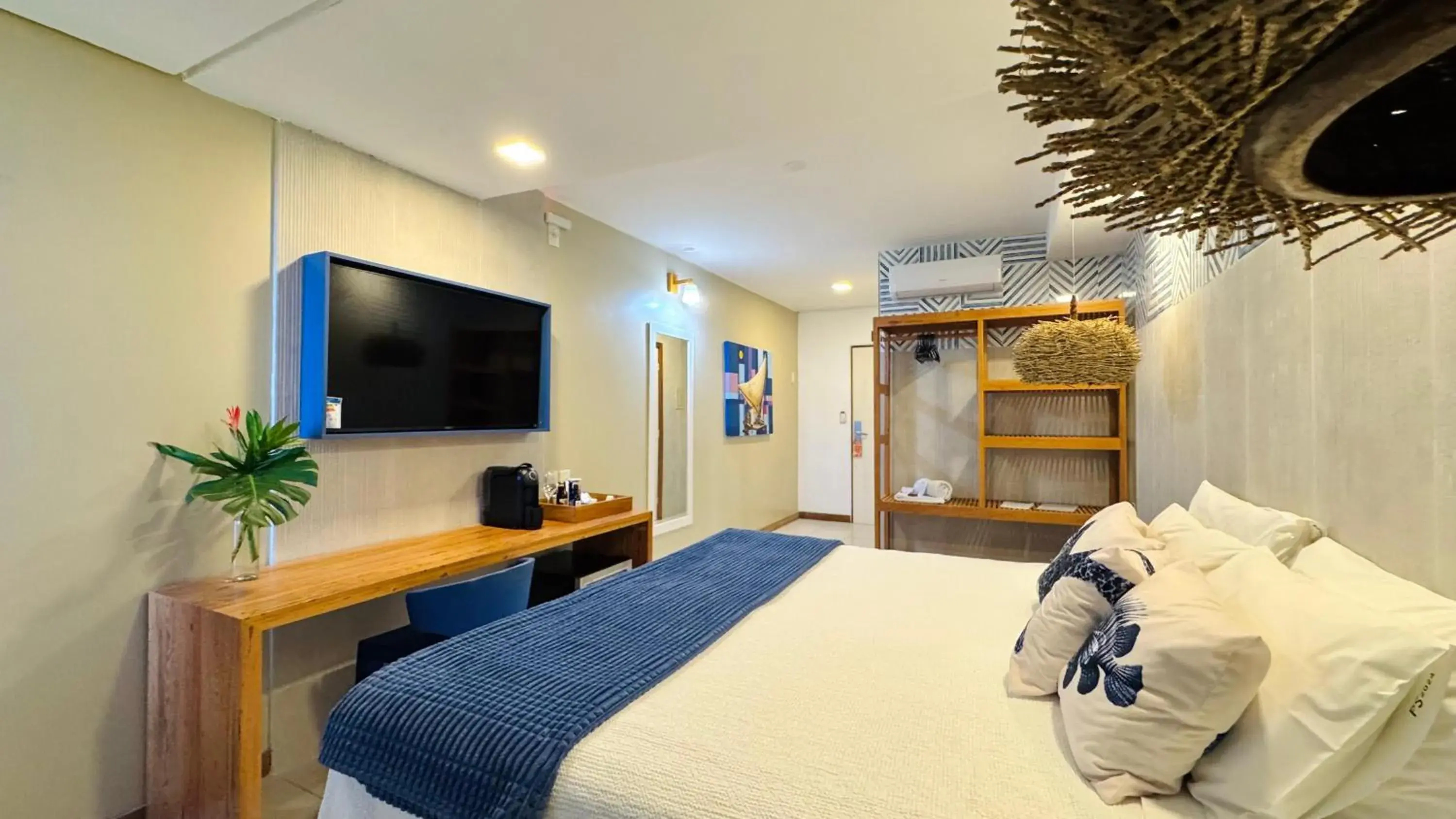 Deluxe Suite in Hotel Praia do Sol Deluxe Suite in Hotel Praia do Sol