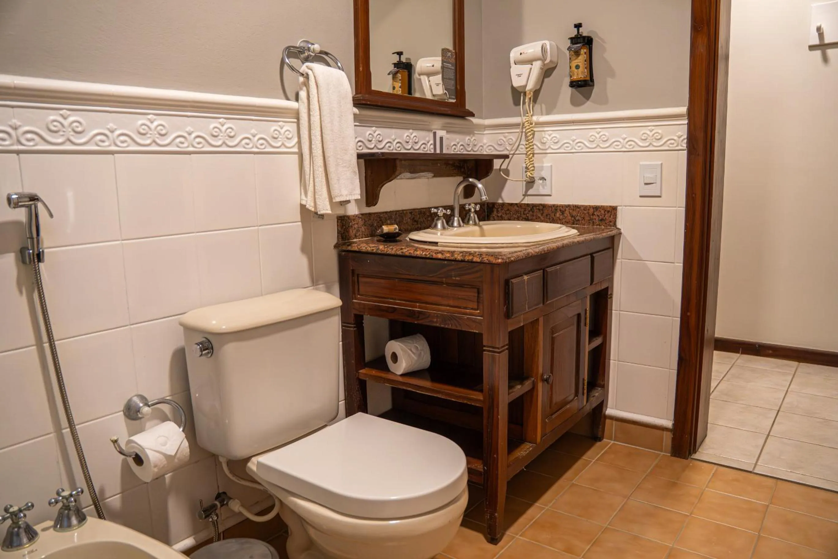 Bathroom in Vila Angatu Eco Resort & SPA