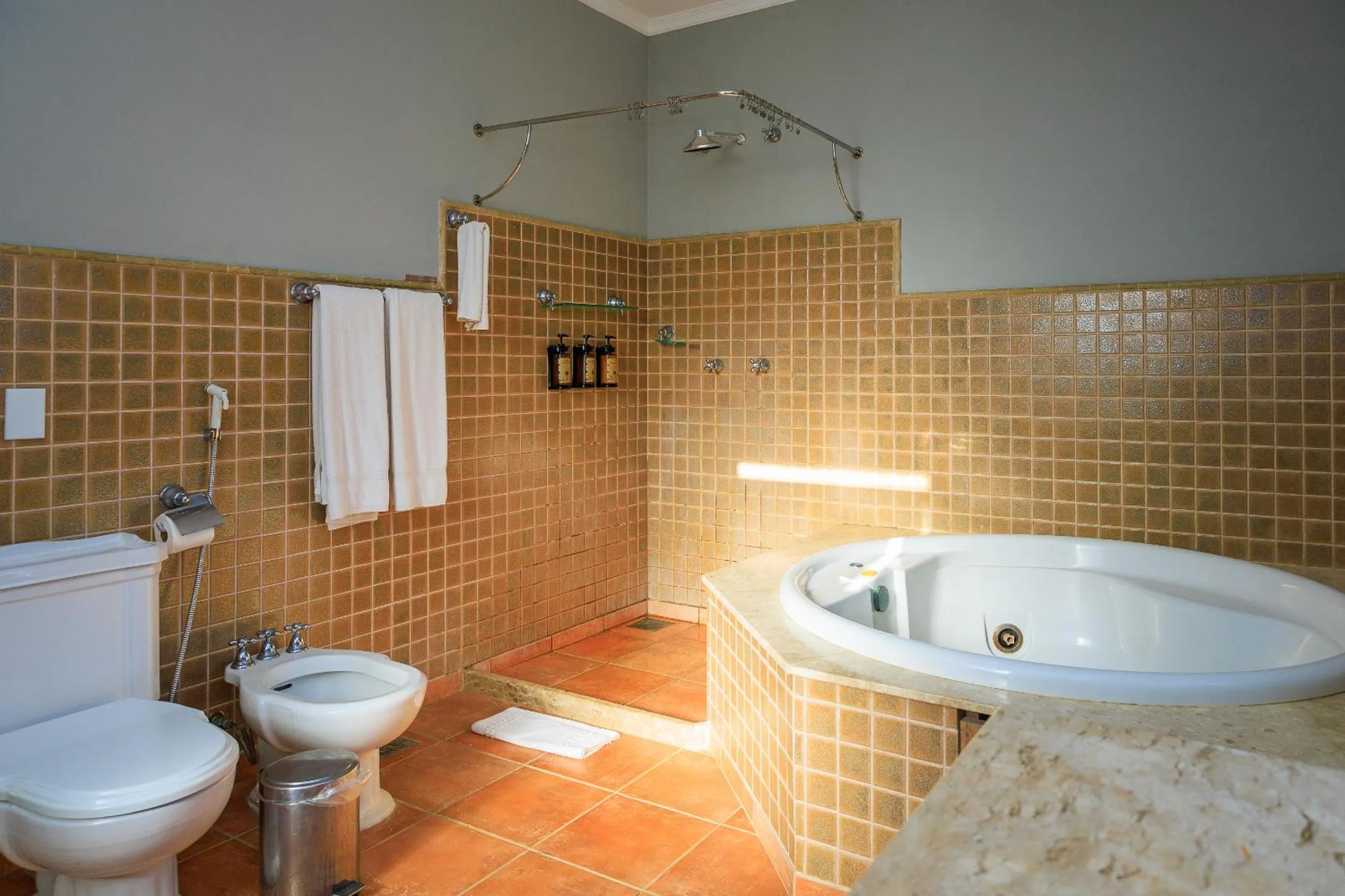 Shower in Vila Angatu Eco Resort & SPA