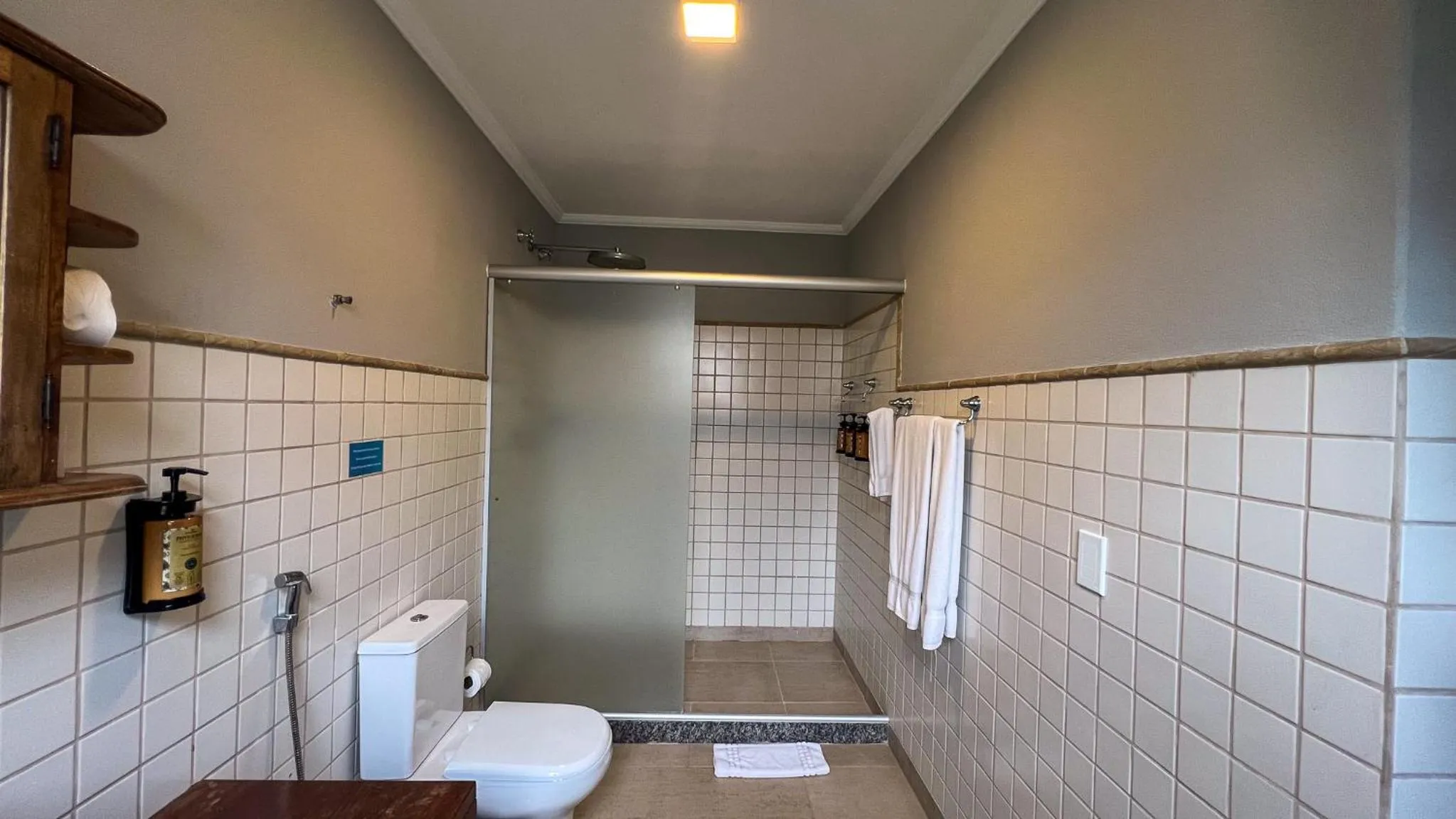 Bathroom in Vila Angatu Eco Resort & SPA