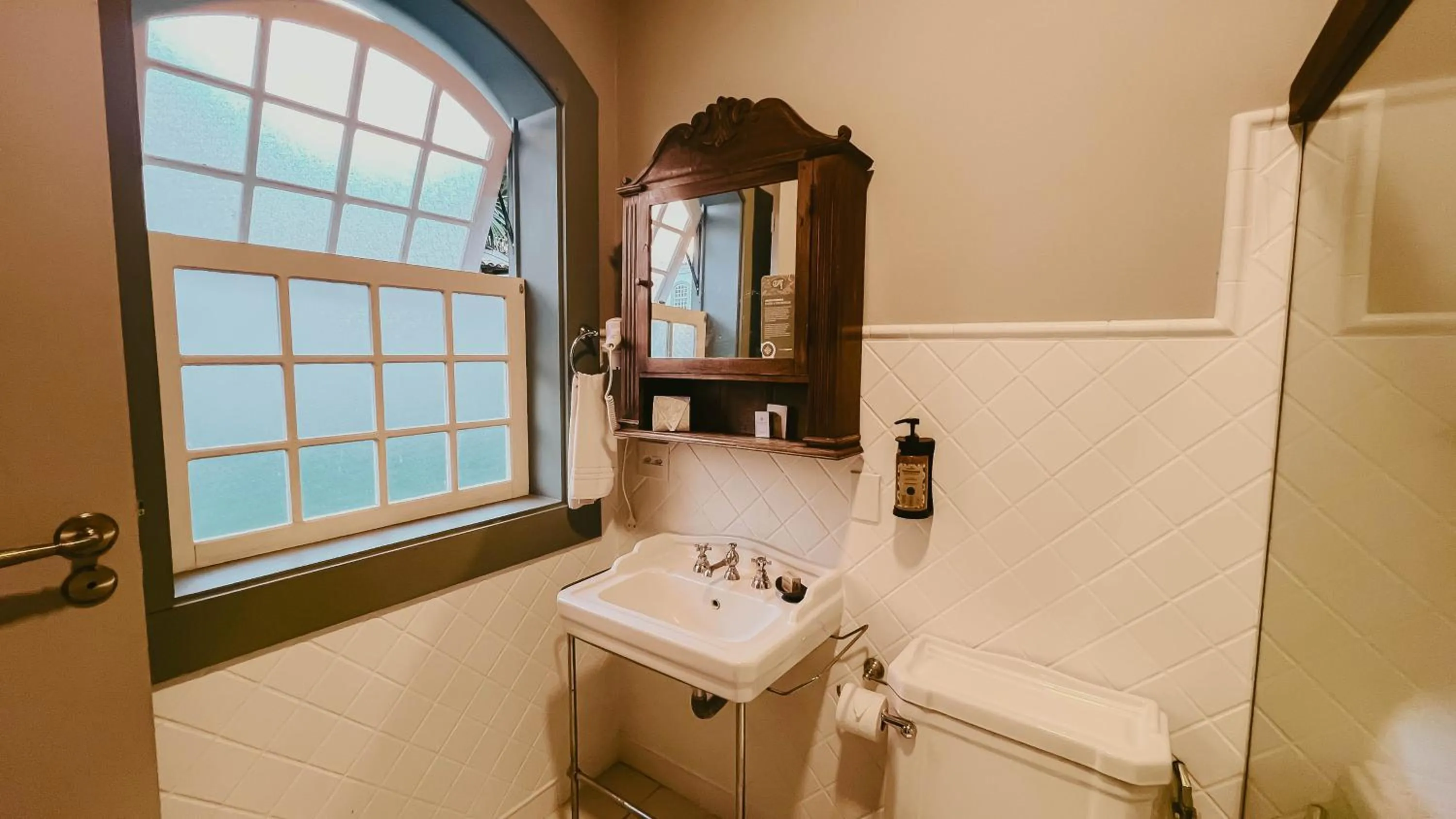 Bathroom in Vila Angatu Eco Resort & SPA