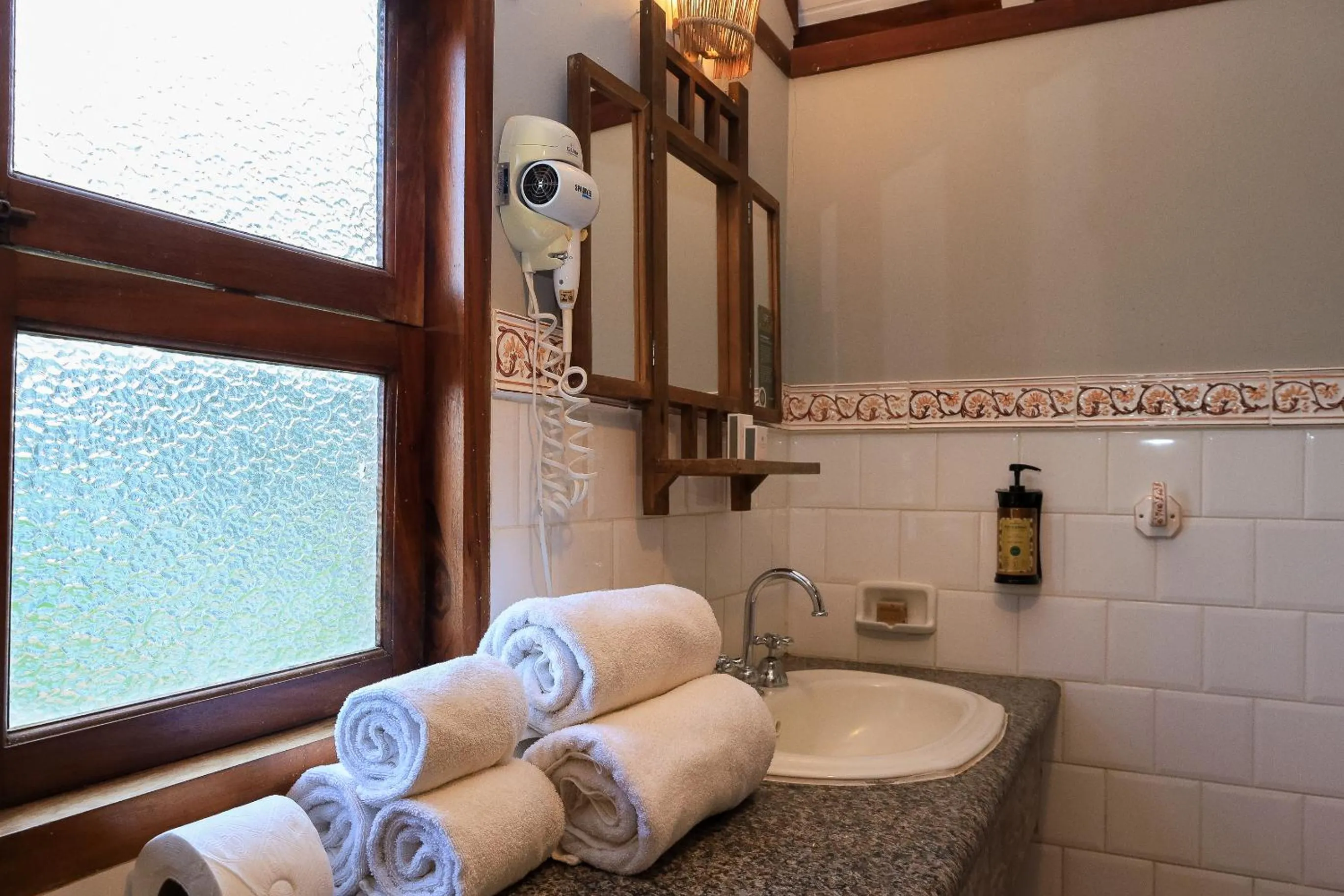 Bathroom in Vila Angatu Eco Resort & SPA