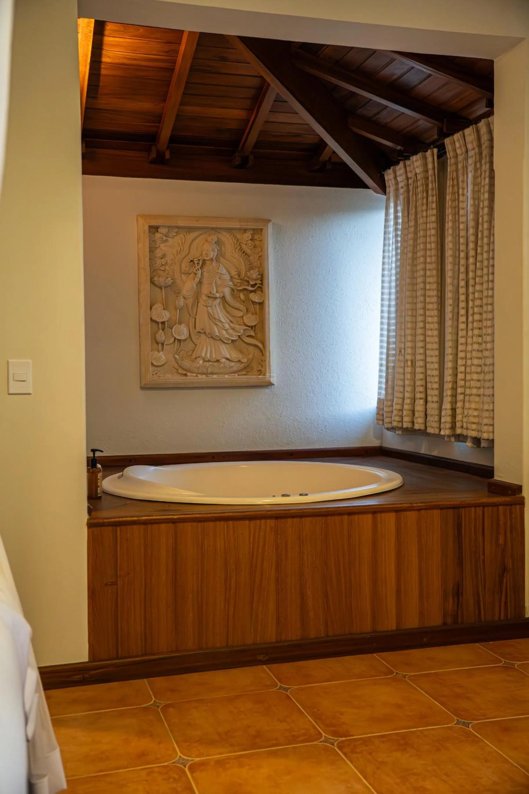 Bath in Vila Angatu Eco Resort & SPA